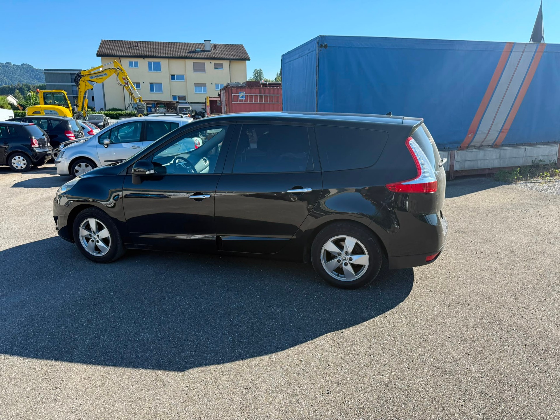 RENAULT Grand Scénic 1.4 16V Turbo Dynamique-image-3
