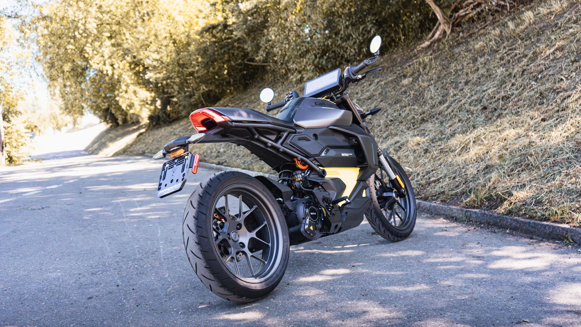 CAN-AM Pulse Standard 35kW-showroom-element-3