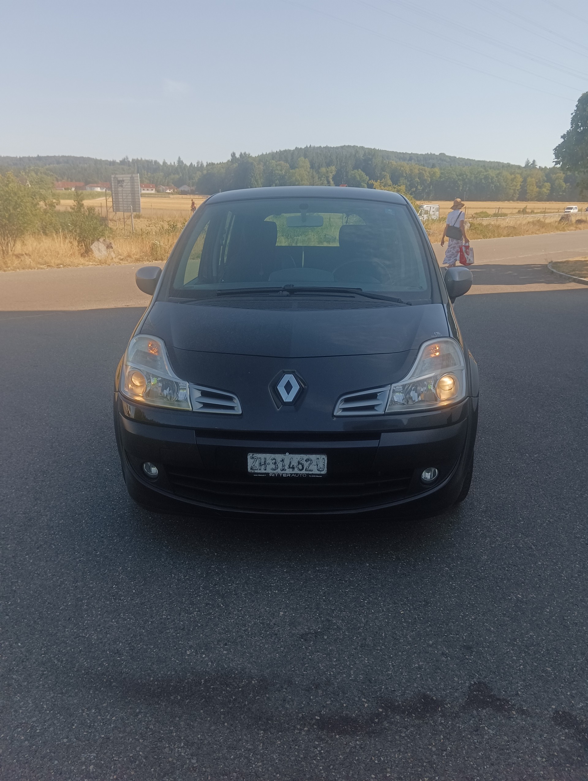 RENAULT Modus 1.6 16V Night&Day Automatic-image-0