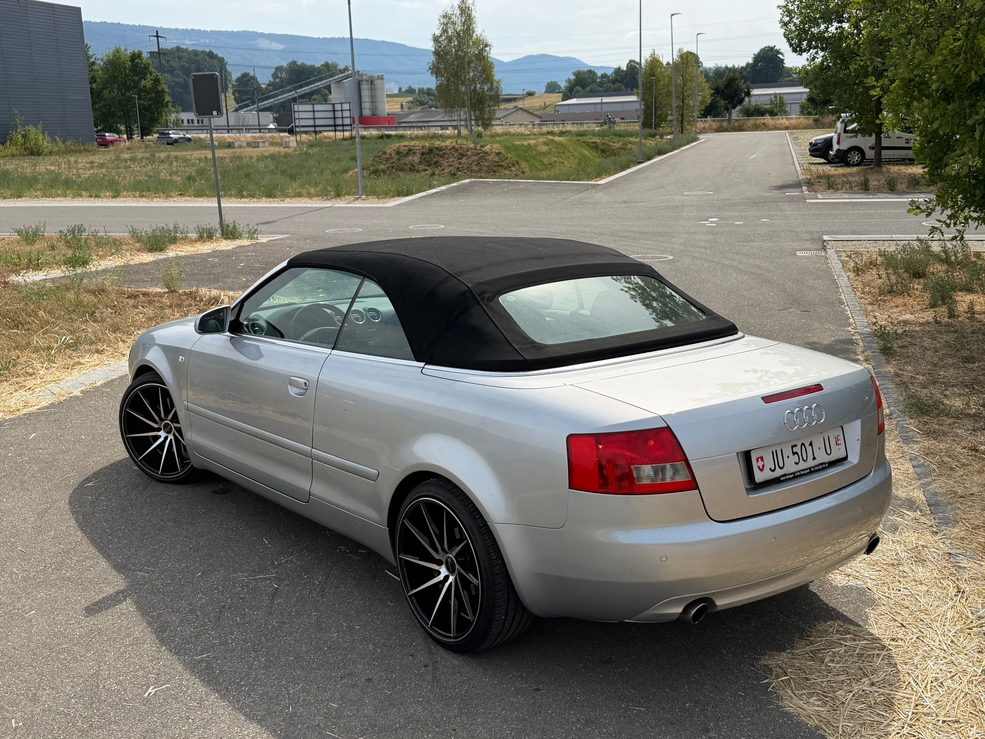 AUDI A4 Cabriolet 2.4 V6 Automatique-image-9