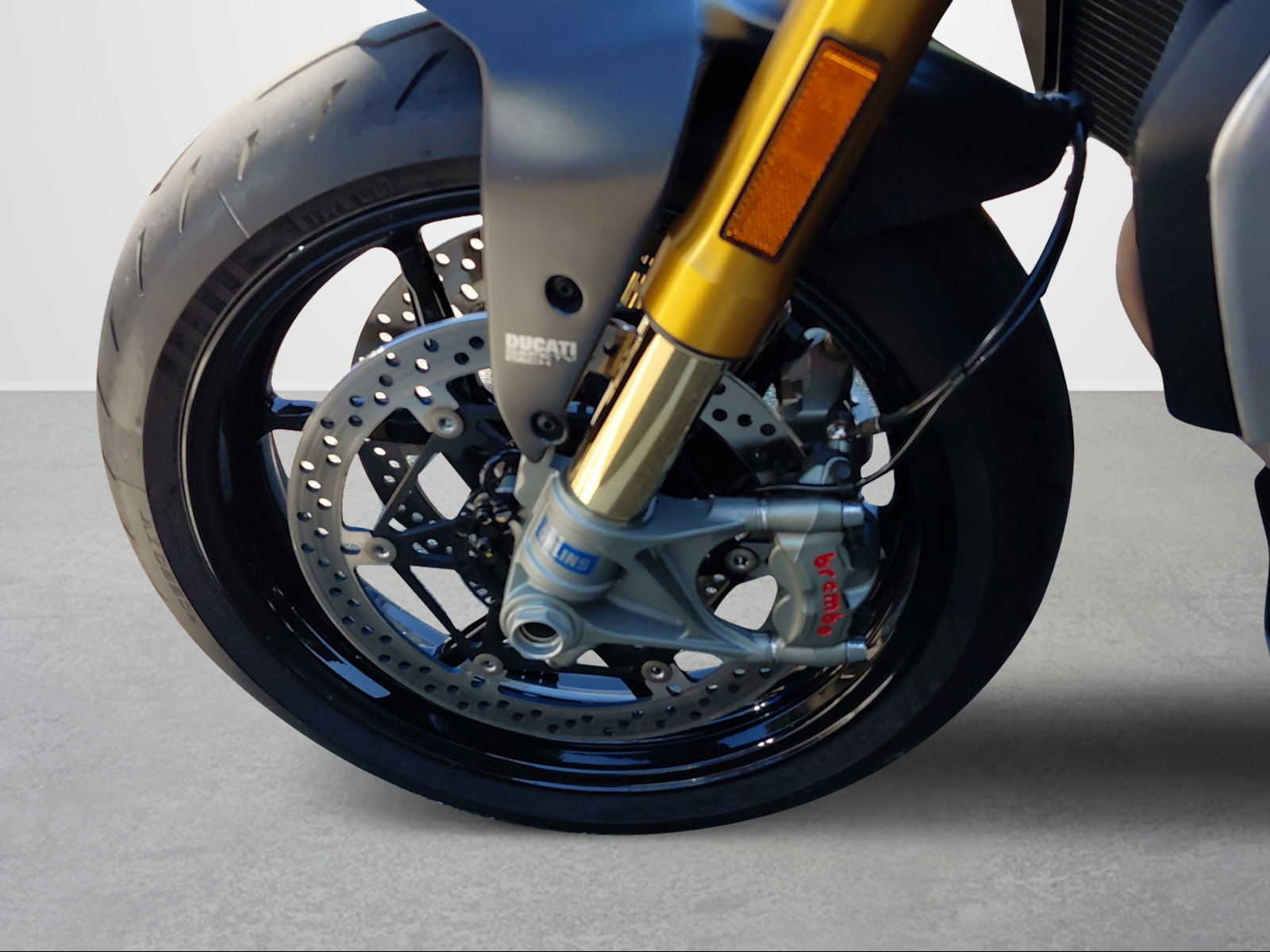 DUCATI Monster 1200 S-showroom-element-3