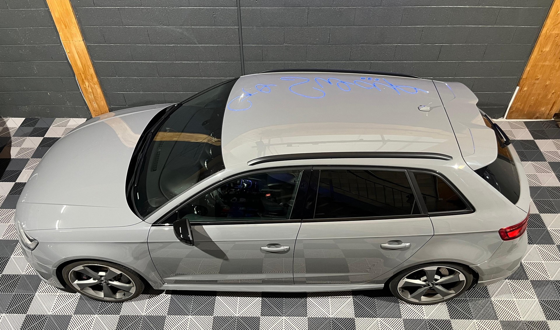 AUDI RS3 Sportback 2.5 TSI quattro S-tronic-image-8