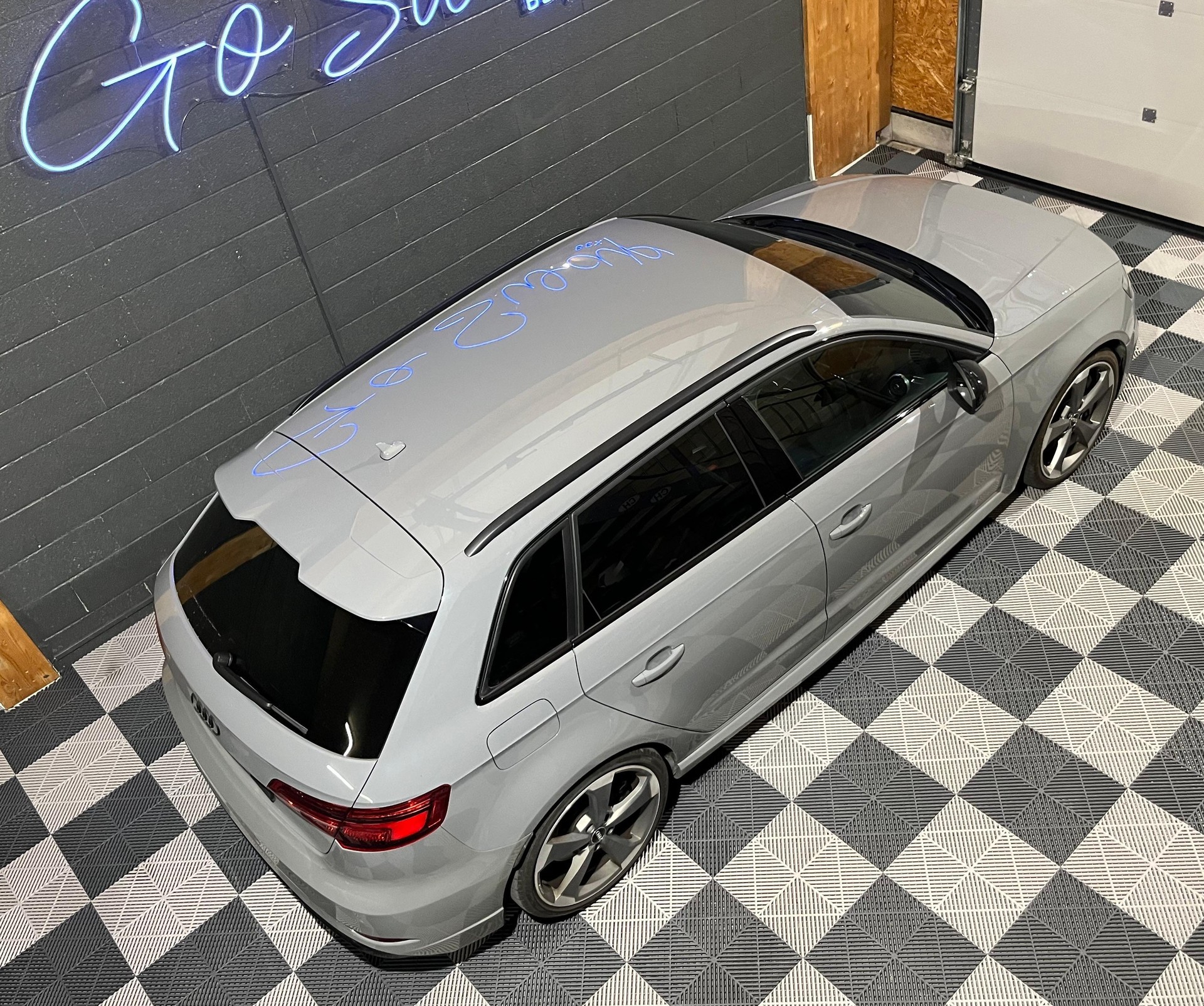 AUDI RS3 Sportback 2.5 TSI quattro S-tronic-showroom-element-2
