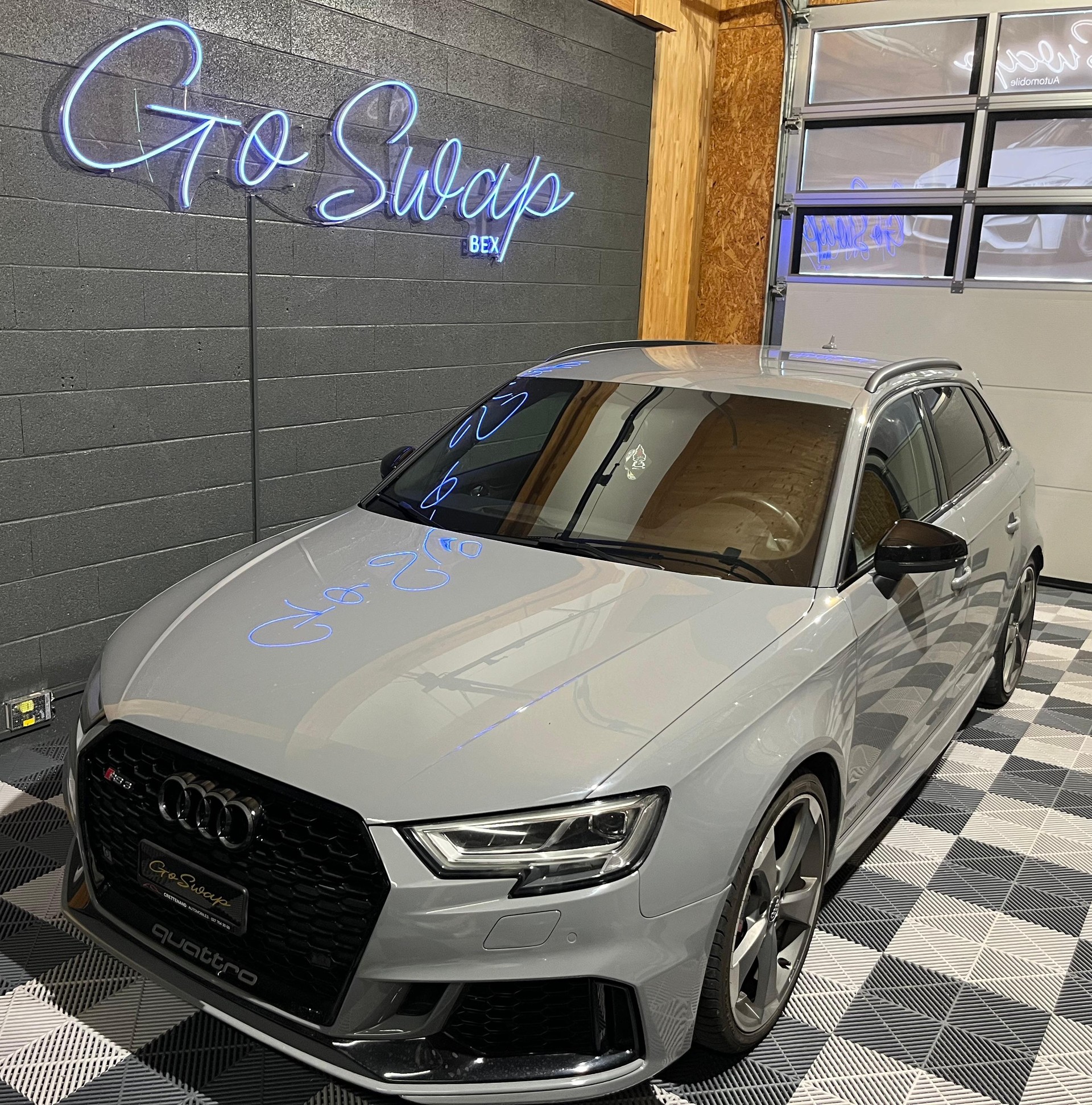 AUDI RS3 Sportback 2.5 TSI quattro S-tronic-image-6
