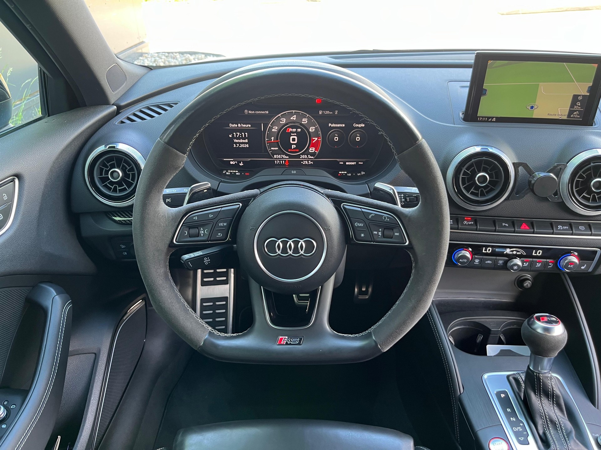 AUDI RS3 Sportback 2.5 TSI quattro S-tronic-image-18