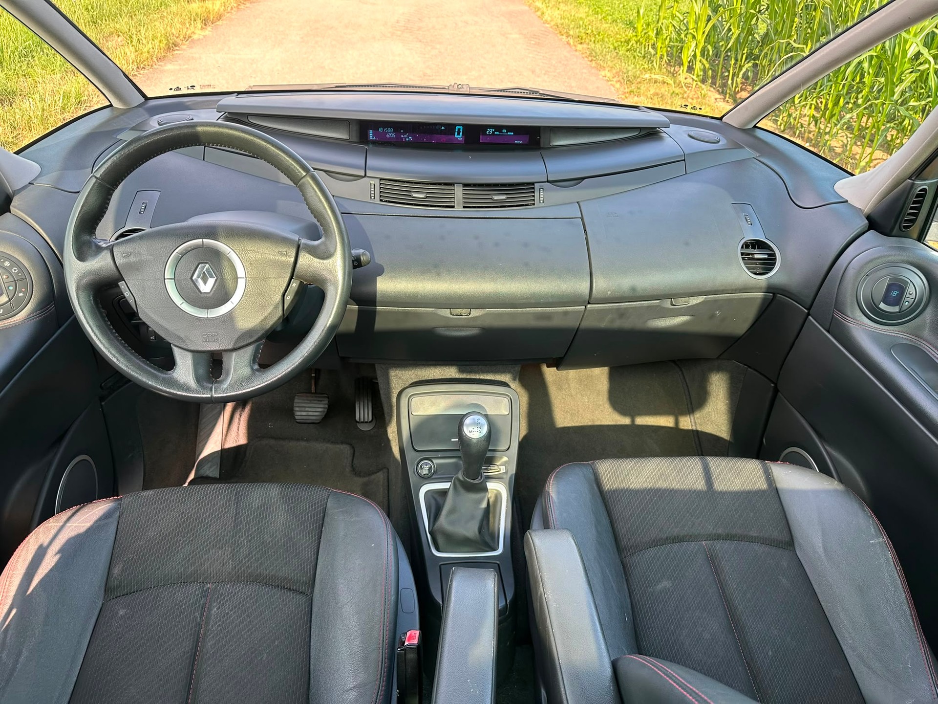RENAULT Espace 2.0 Turbo Tech'Run Automatic-image-12