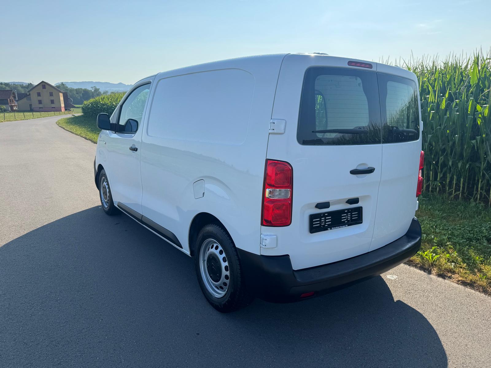 CITROEN Jumpy 1.6 BlueHDi 95 XS Attraction-image-3