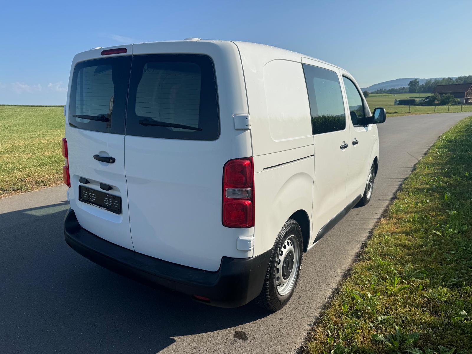 CITROEN Jumpy 1.6 BlueHDi 95 XS Attraction-image-4