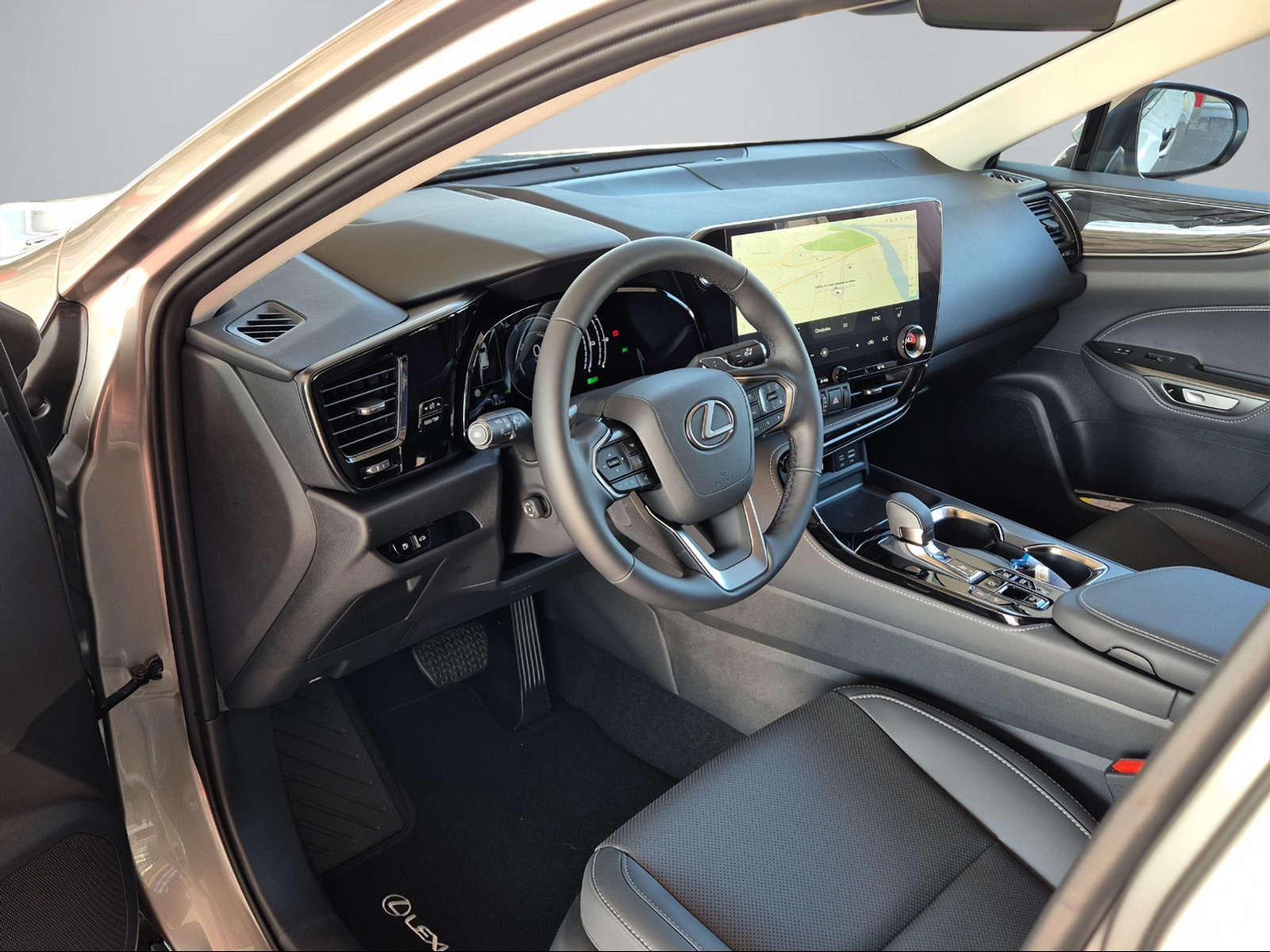 LEXUS NX 450h+ Comfort-image-12