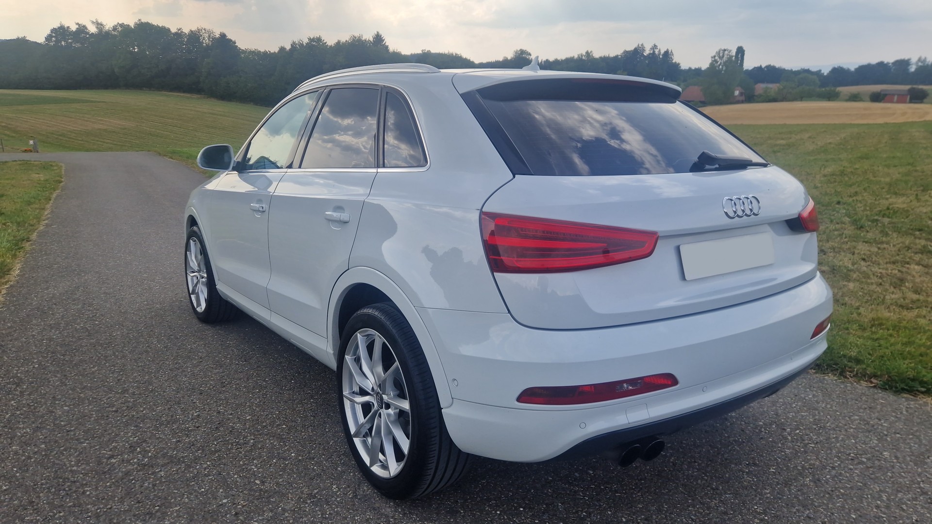 AUDI 2.0 TFSI quattro S-Tronic-image-2