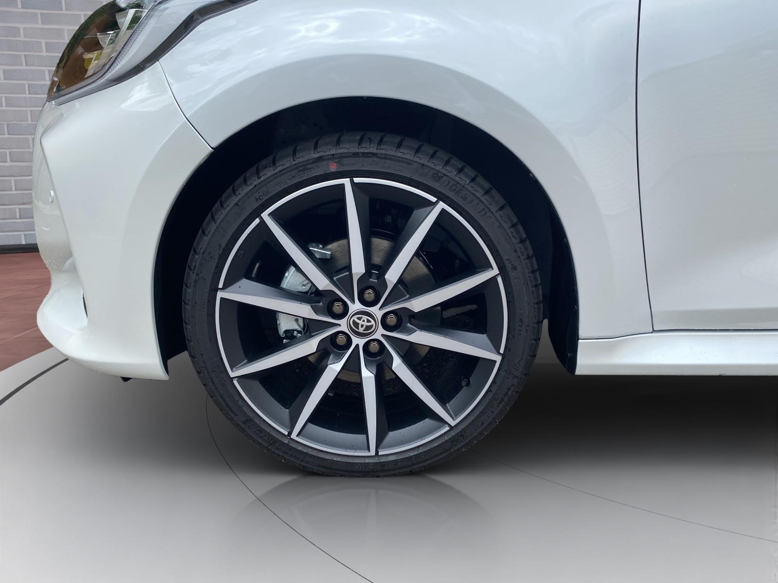 TOYOTA Yaris 1.5 VVT-i HSD GR Sport-image-9