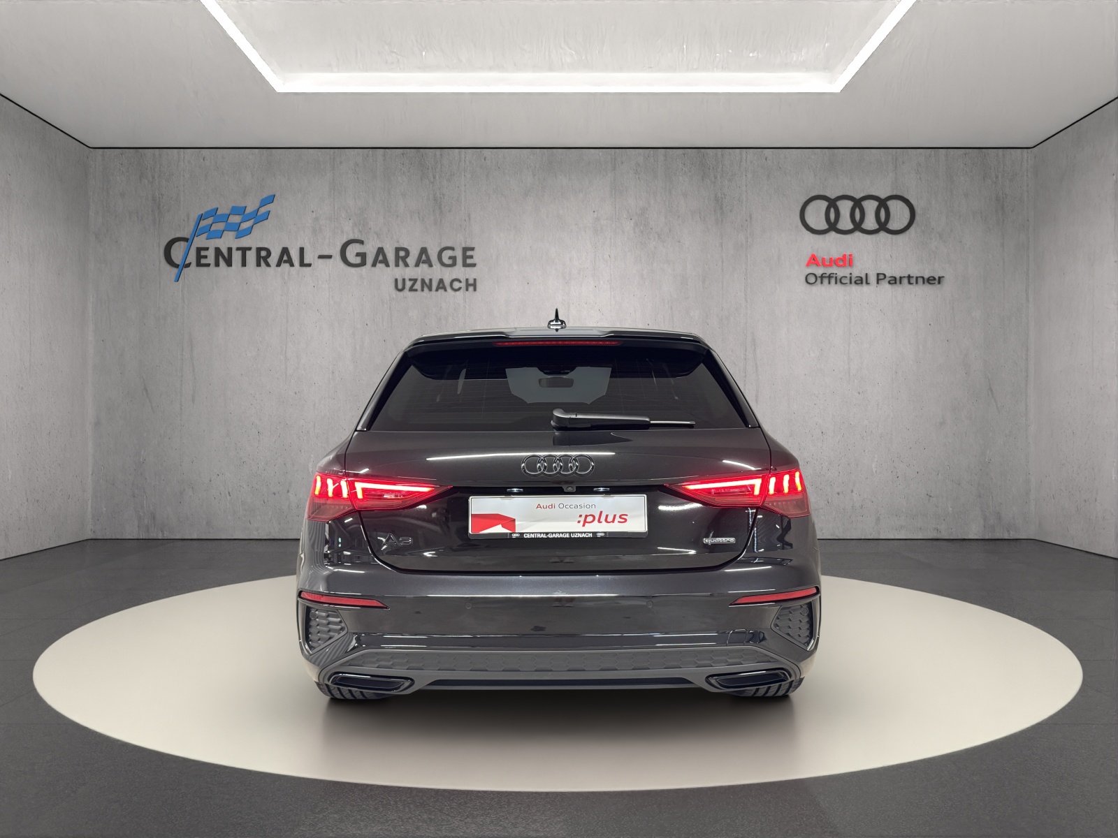 AUDI A3 Sportback 40 TFSI S line quattro S-tronic-image-3