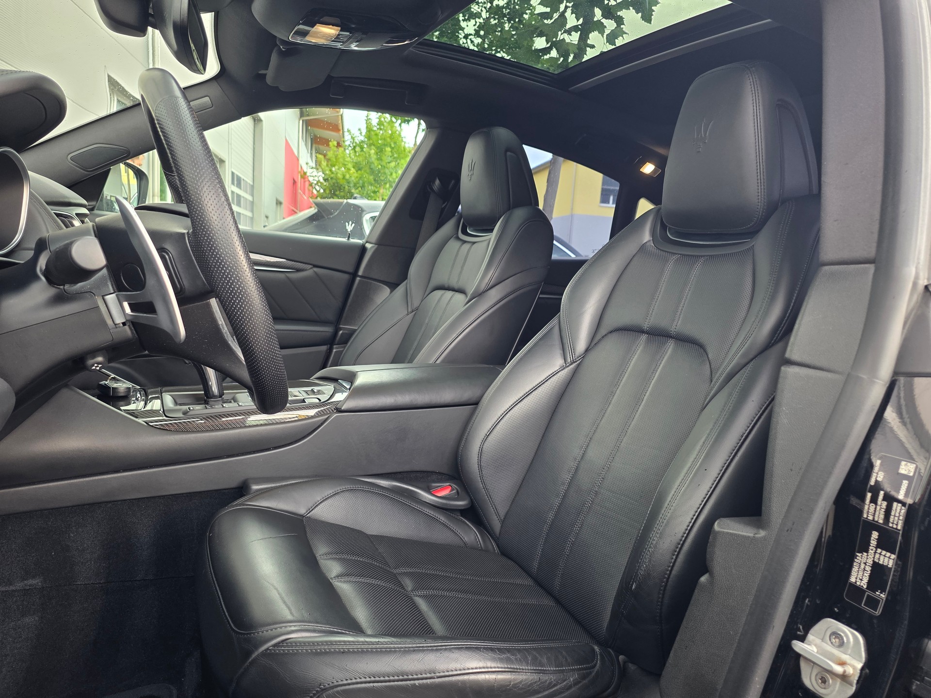 MASERATI Levante S 3.0 V6 Grand Sport | VOLLAUSSTATTUNG - CARBON PAKET/ 360° KAMERA/ PANORAMA/ ACC CRUISING CONTROL/ APPLE CARPLAY/-image-9