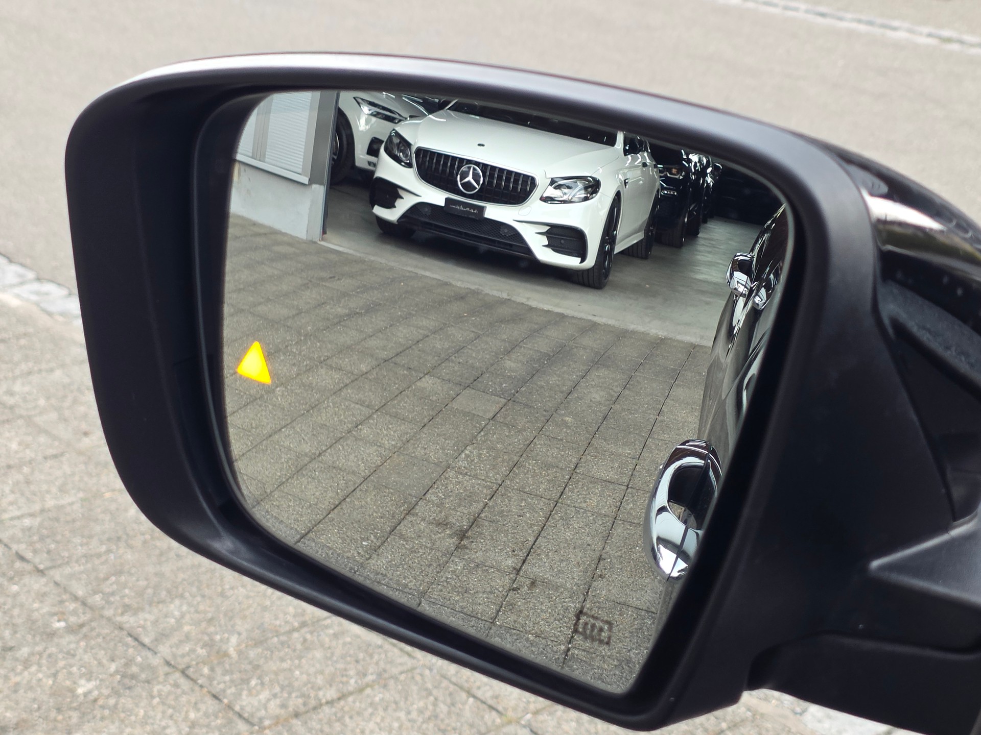 MASERATI Levante S 3.0 V6 Grand Sport | VOLLAUSSTATTUNG - CARBON PAKET/ 360° KAMERA/ PANORAMA/ ACC CRUISING CONTROL/ APPLE CARPLAY/-image-27