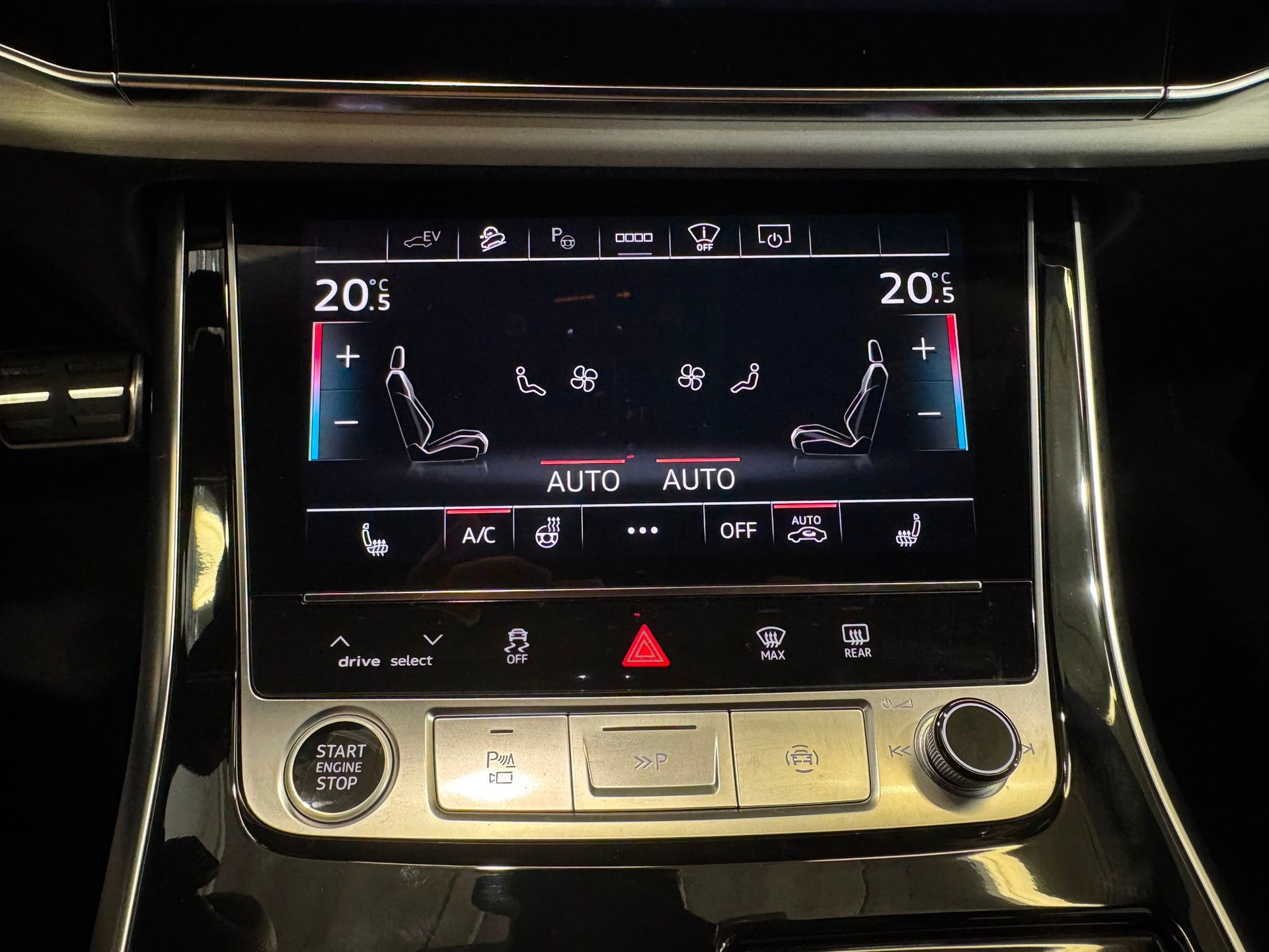 AUDI Q8 55 TFSI e quattro PHEV tiptronic-image-19