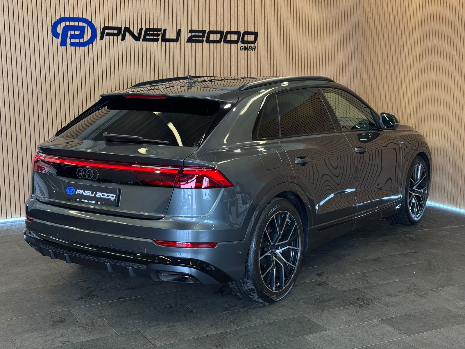 AUDI Q8 55 TFSI e quattro PHEV tiptronic-image-6