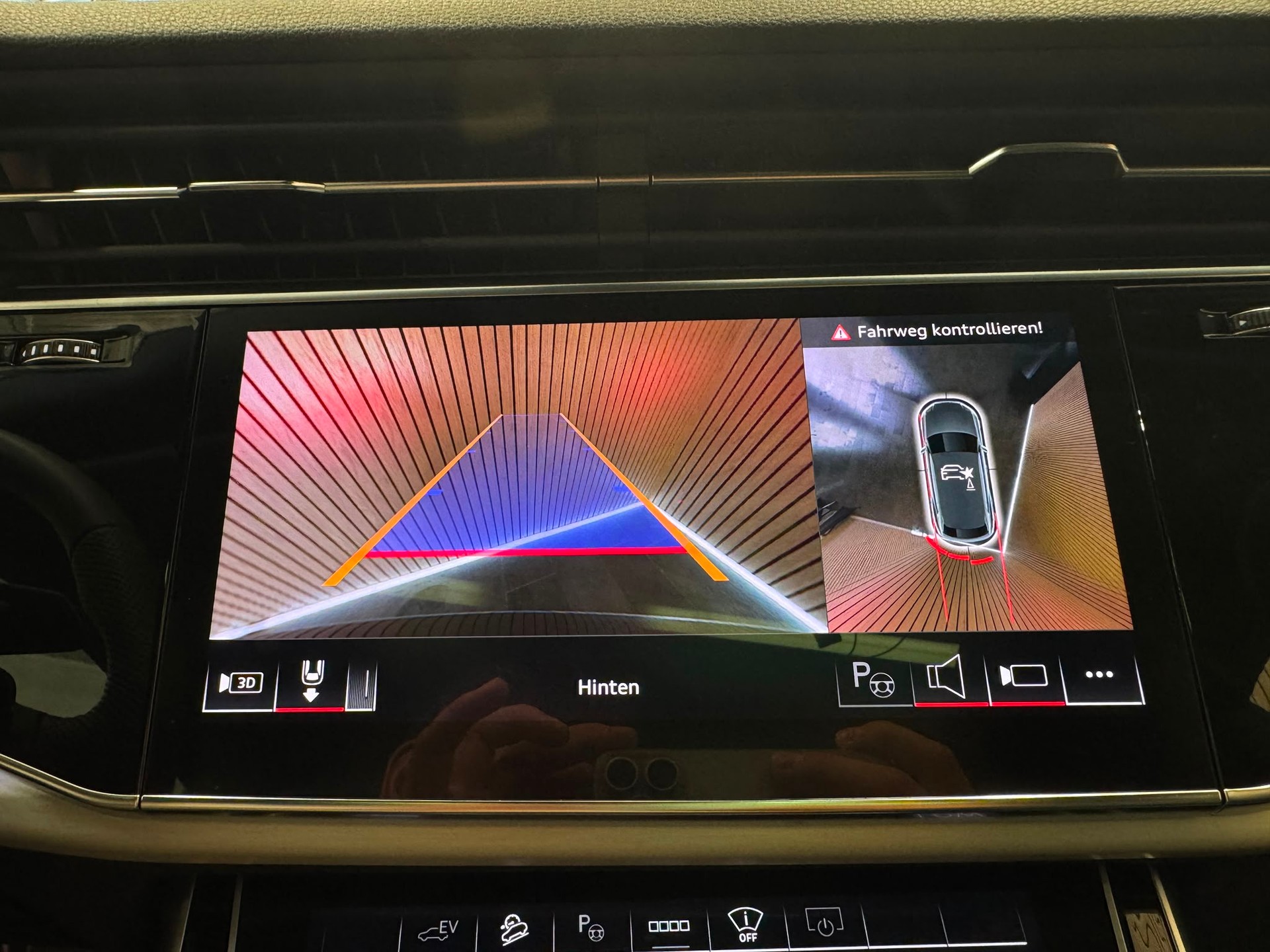 AUDI Q8 55 TFSI e quattro PHEV tiptronic-image-25