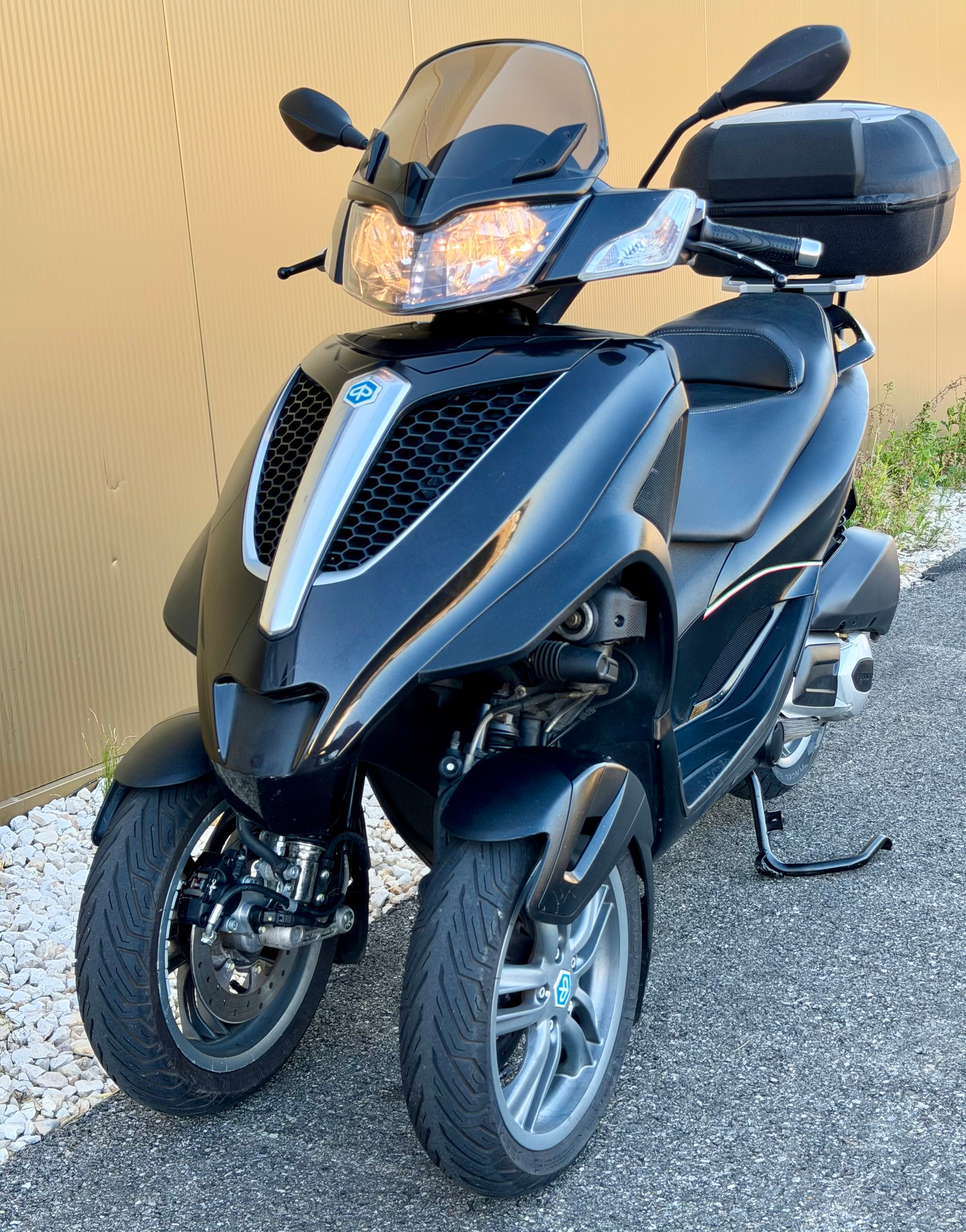 PIAGGIO MP3 Yourban 300 i.e.-image-7