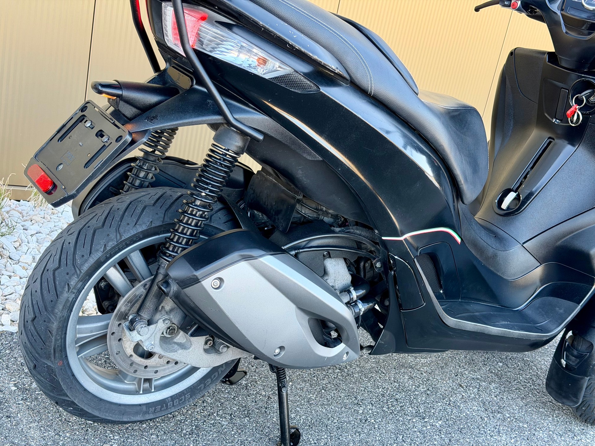 PIAGGIO MP3 Yourban 300 i.e.-image-6