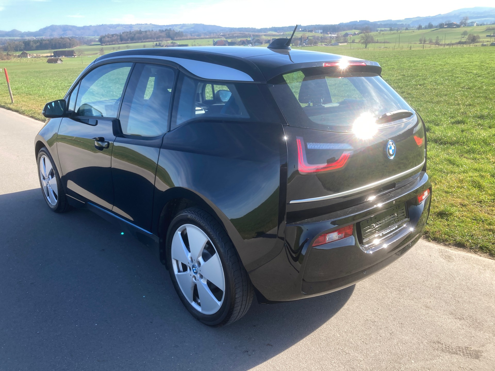 BMW i3 (120Ah)-image-3