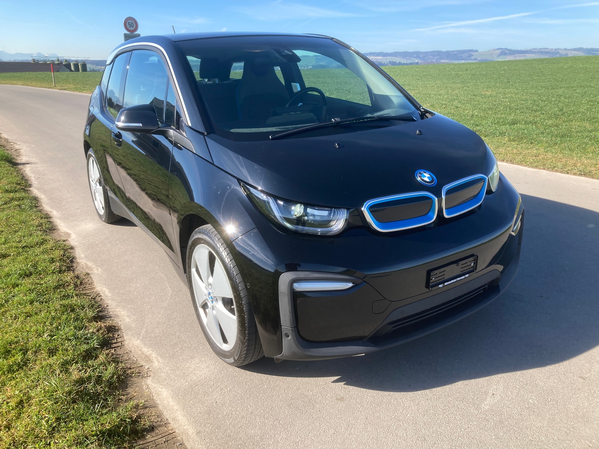 BMW i3 (120Ah)-image-1