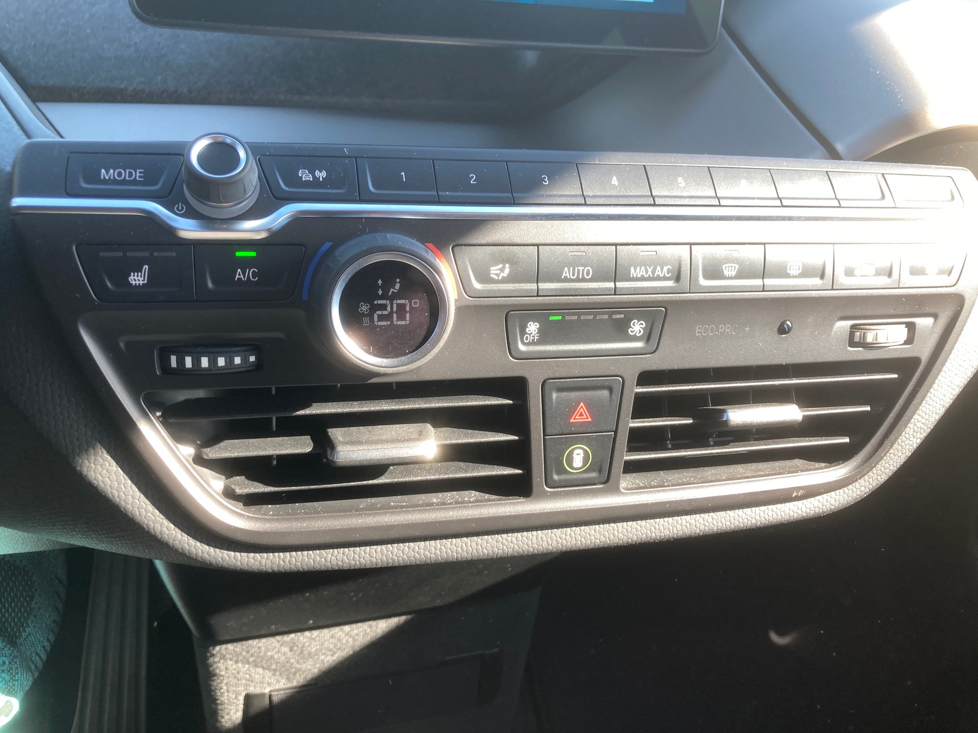 BMW i3 (120Ah)-image-10