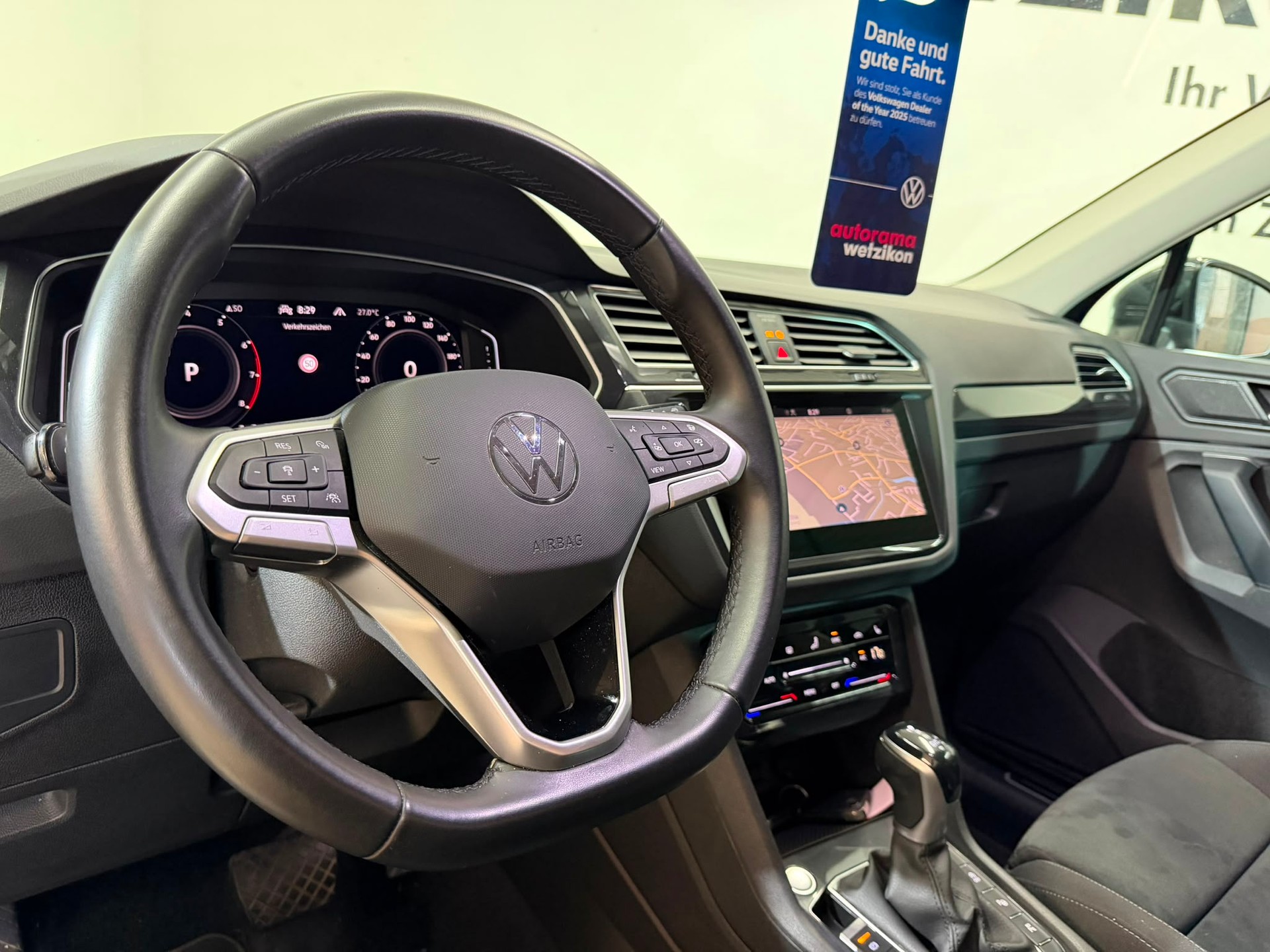VW Tiguan 2.0TSI Elegance 4Motion DSG-image-7
