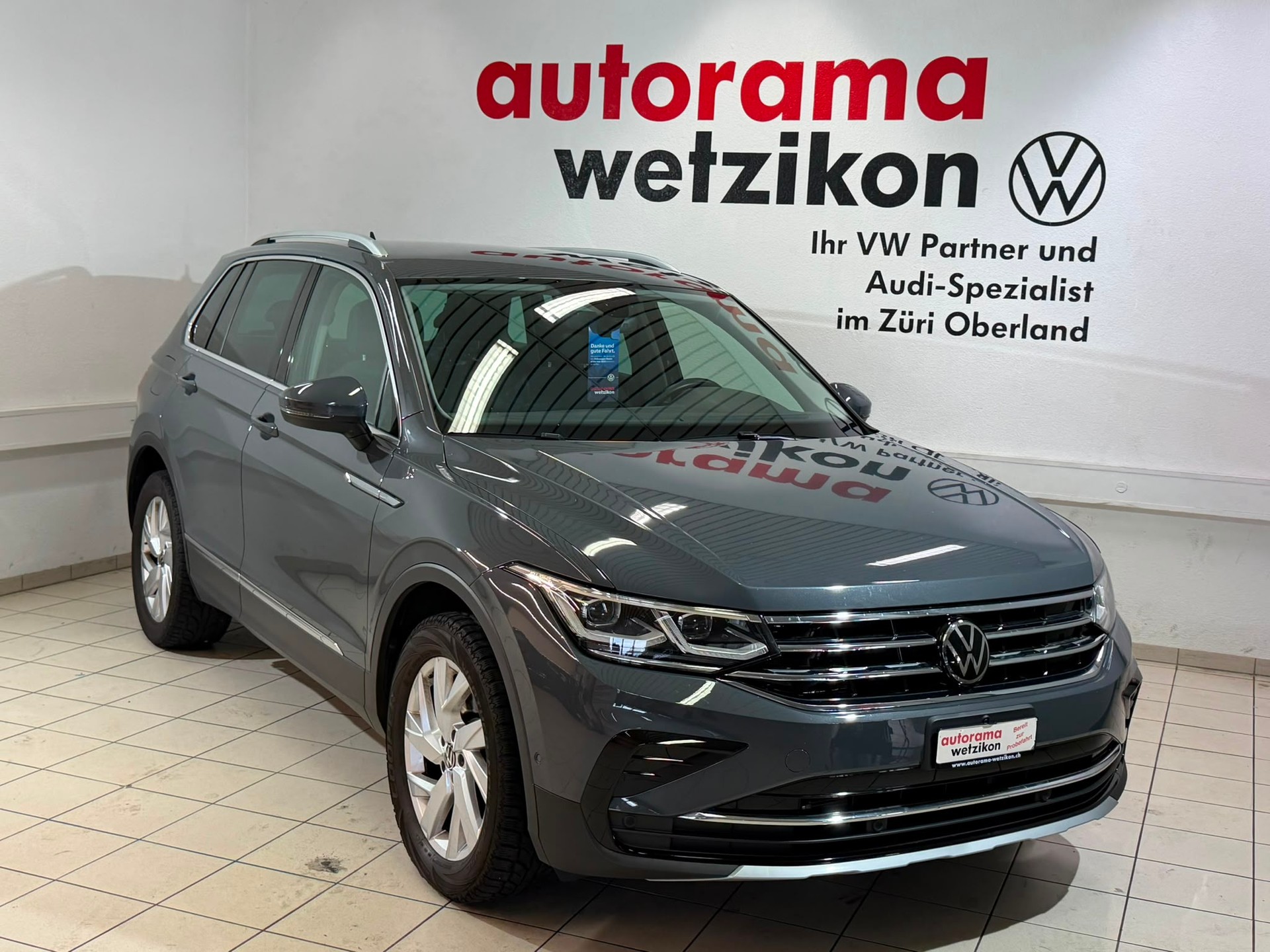 VW Tiguan 2.0TSI Elegance 4Motion DSG-image-1