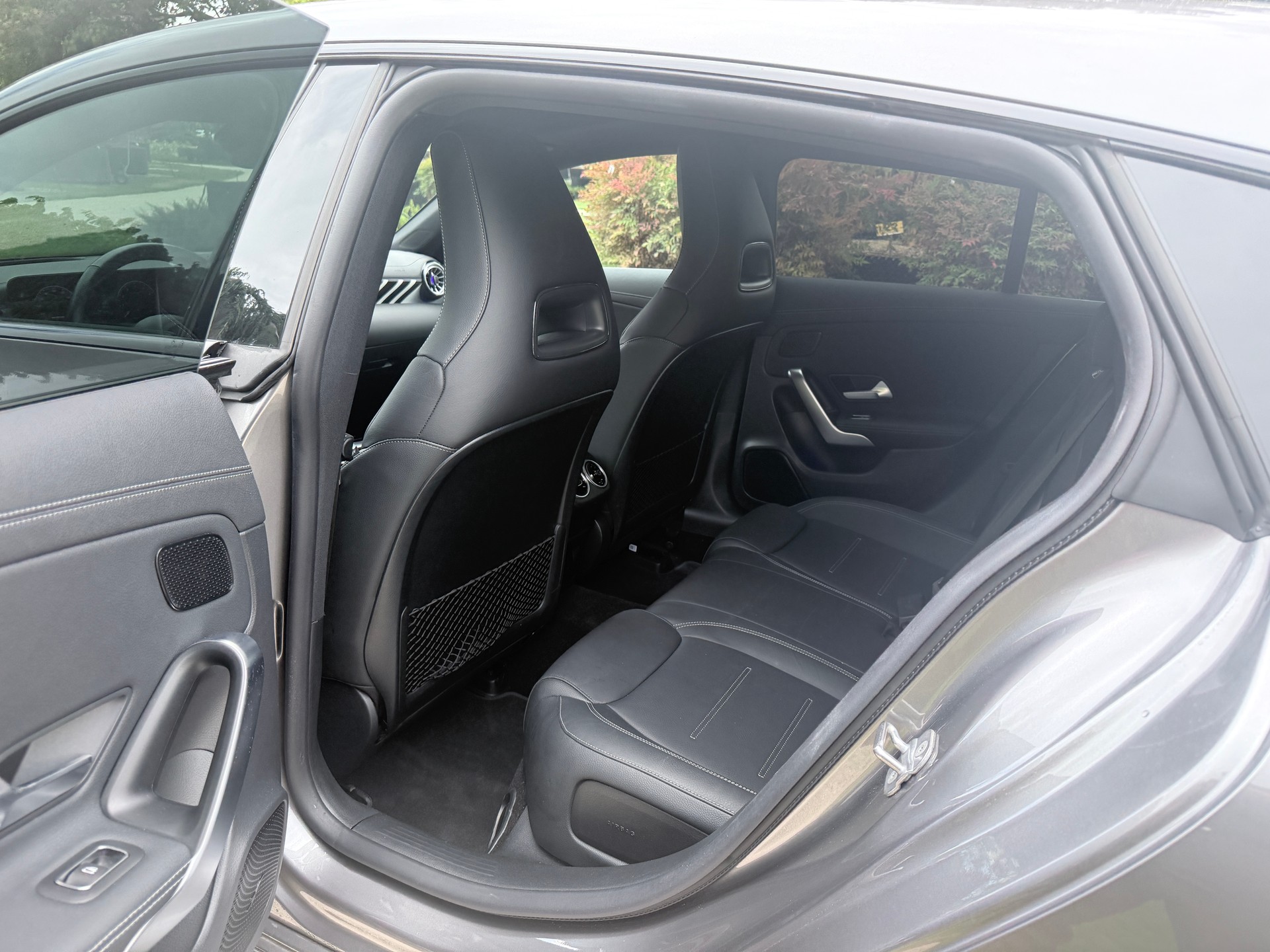 MERCEDES-BENZ CLA Shooting Brake 35 AMG 4Matic 8G-DCT-image-10