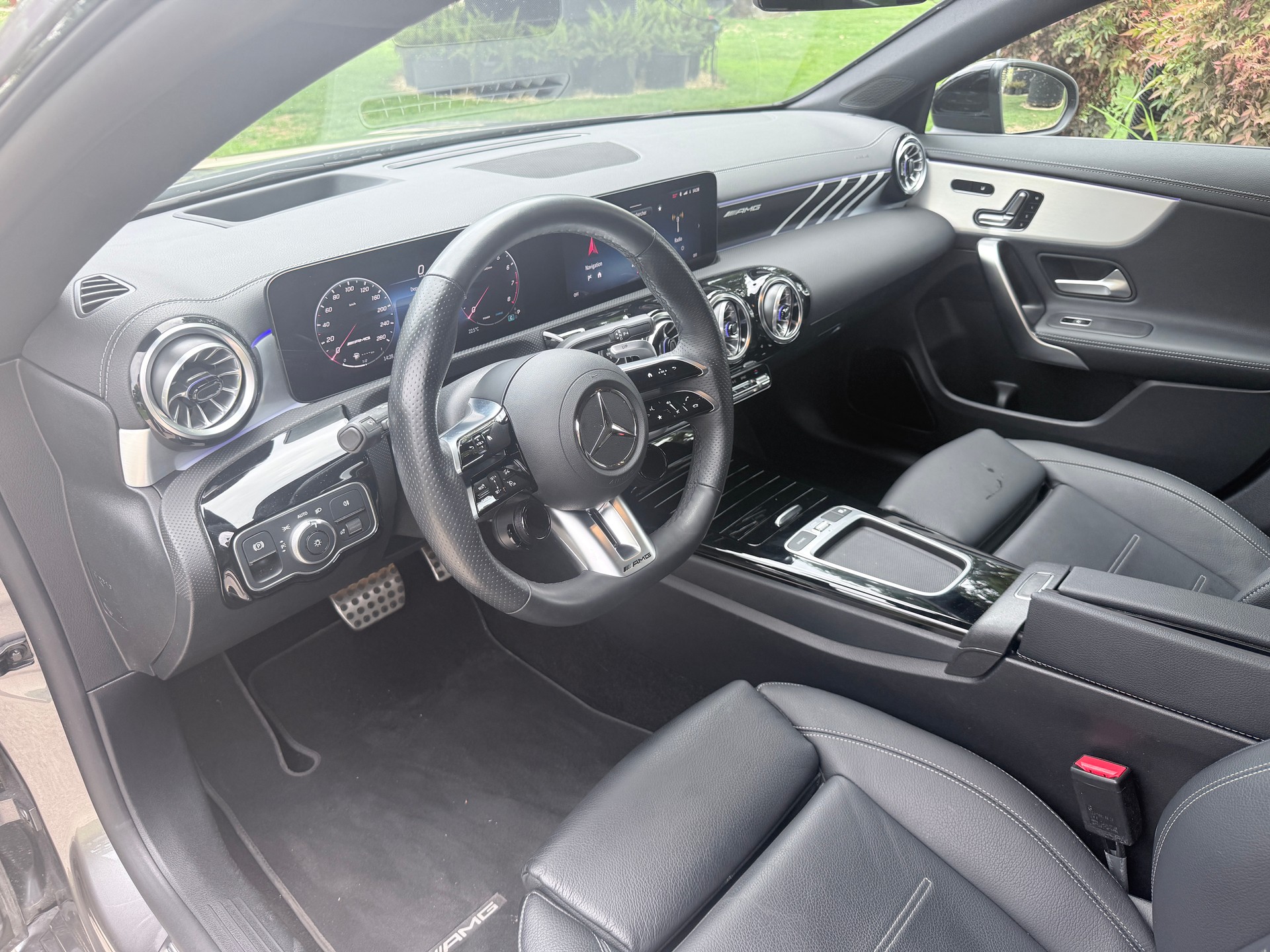 MERCEDES-BENZ CLA Shooting Brake 35 AMG 4Matic 8G-DCT-image-9