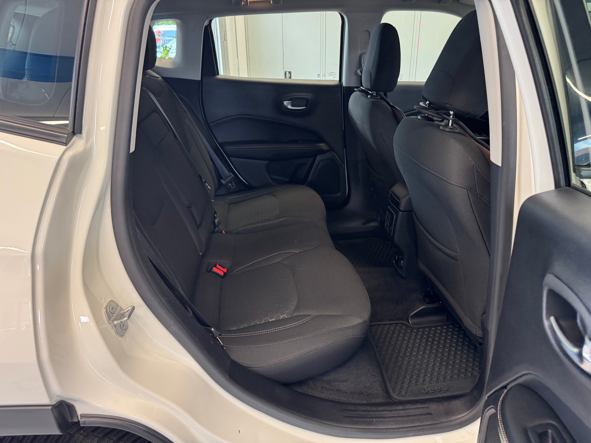 JEEP Compass 2.0CRD Longtitude AWD 9ATX-image-12