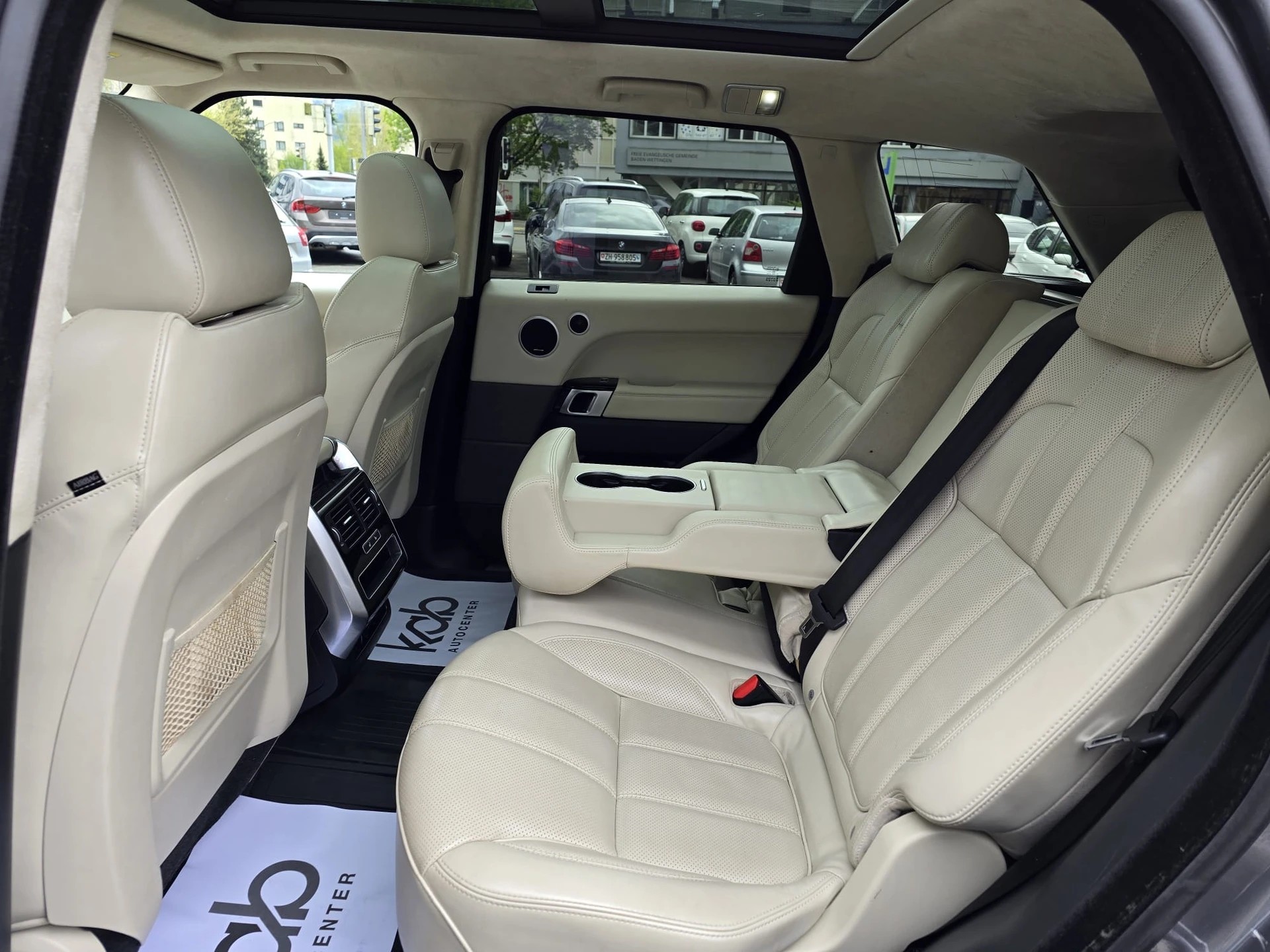 LAND ROVER Range Rover Sport 3.0 SDV6 HSE Automatic-image-16