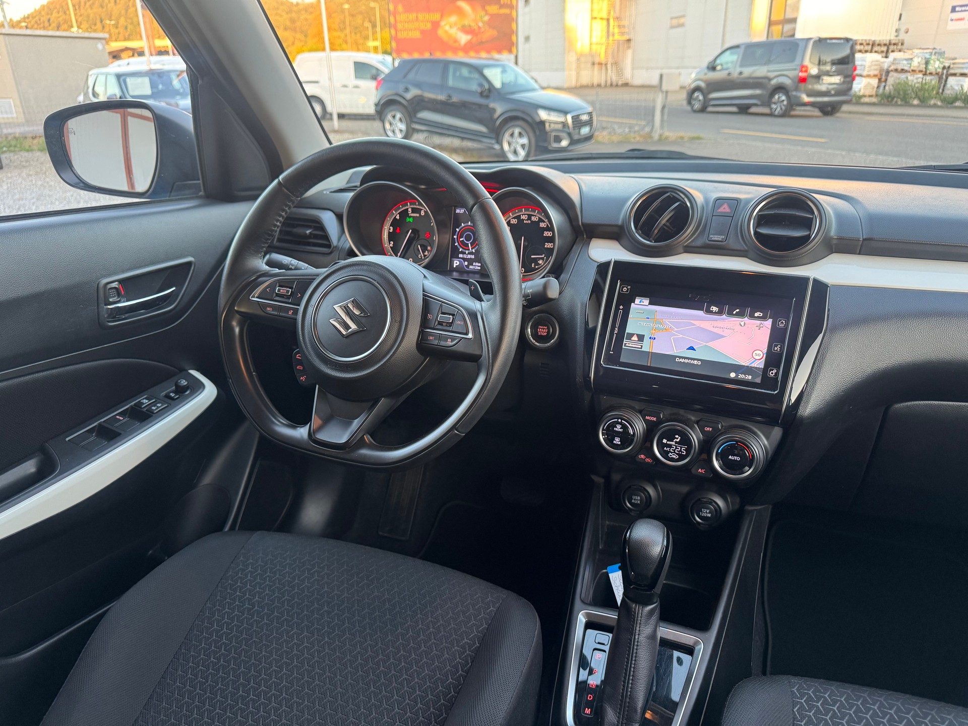 SUZUKI Swift 1.0 12V Sergio Cellano Top Automatic-image-11