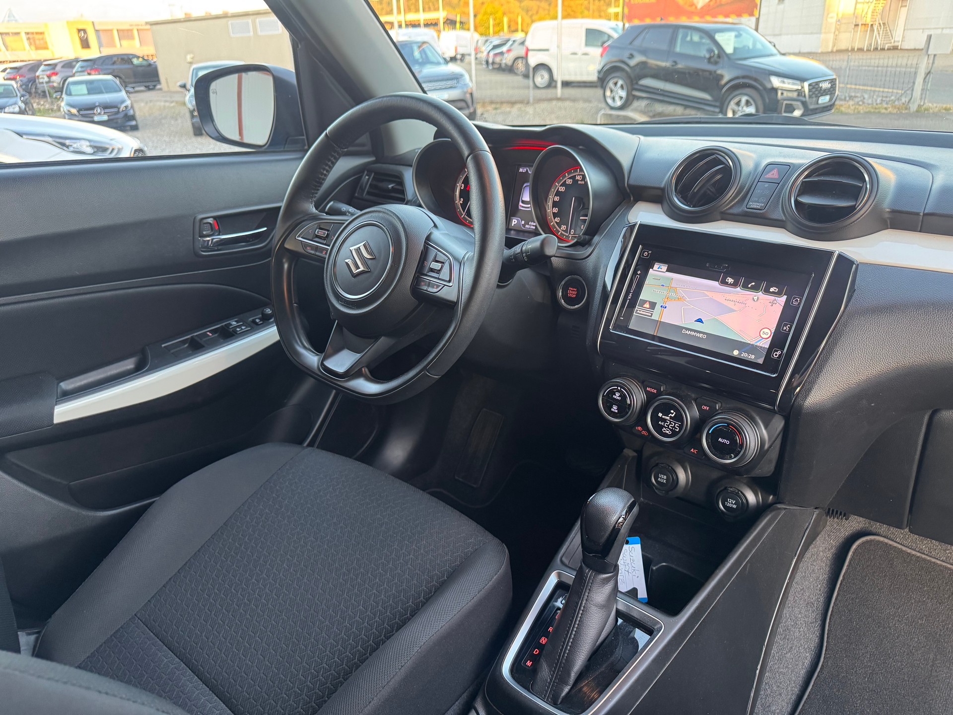 SUZUKI Swift 1.0 12V Sergio Cellano Top Automatic-image-10