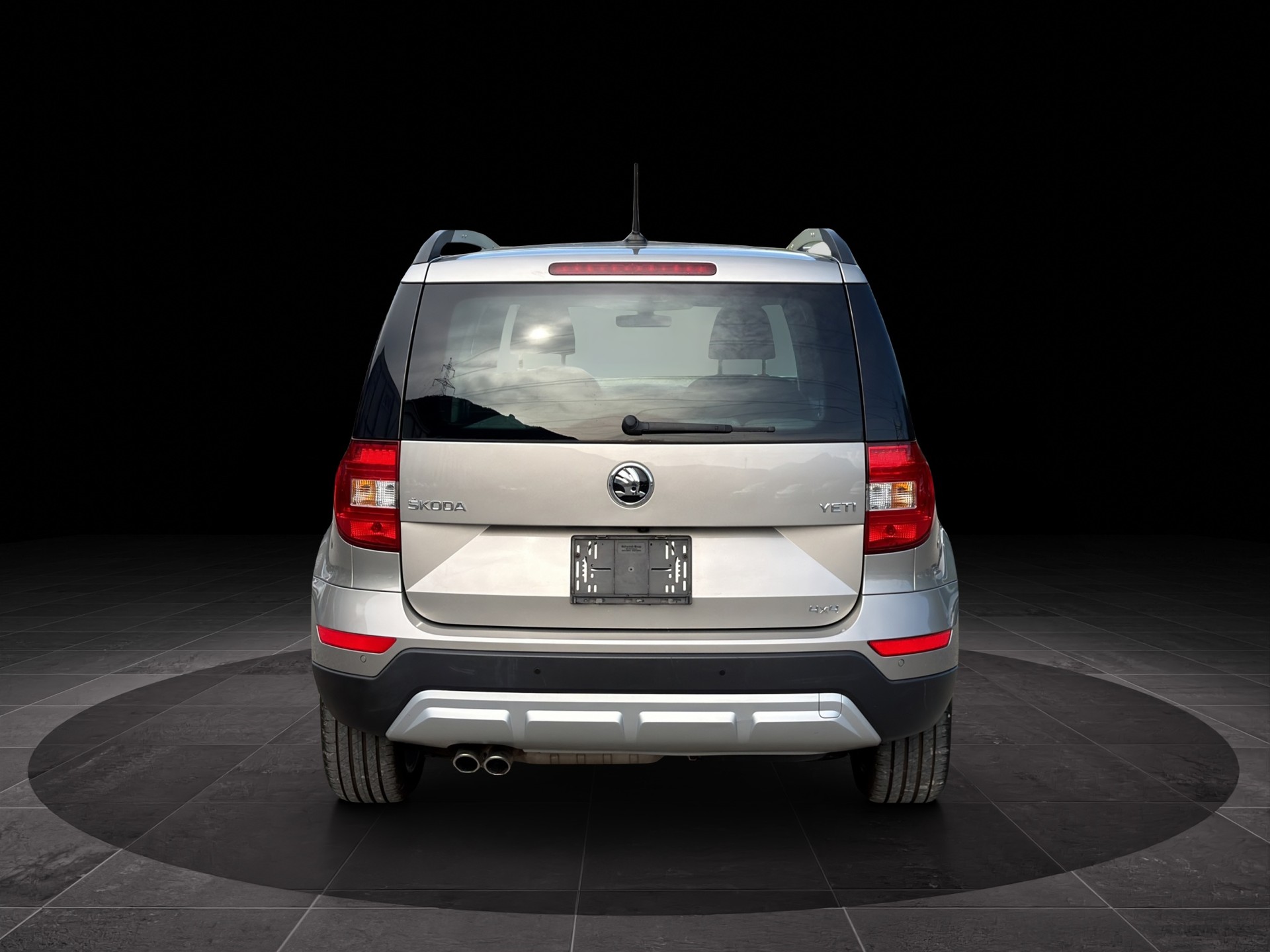 SKODA Yeti 2.0 TDI Swiss Line 25 4x4-image-2