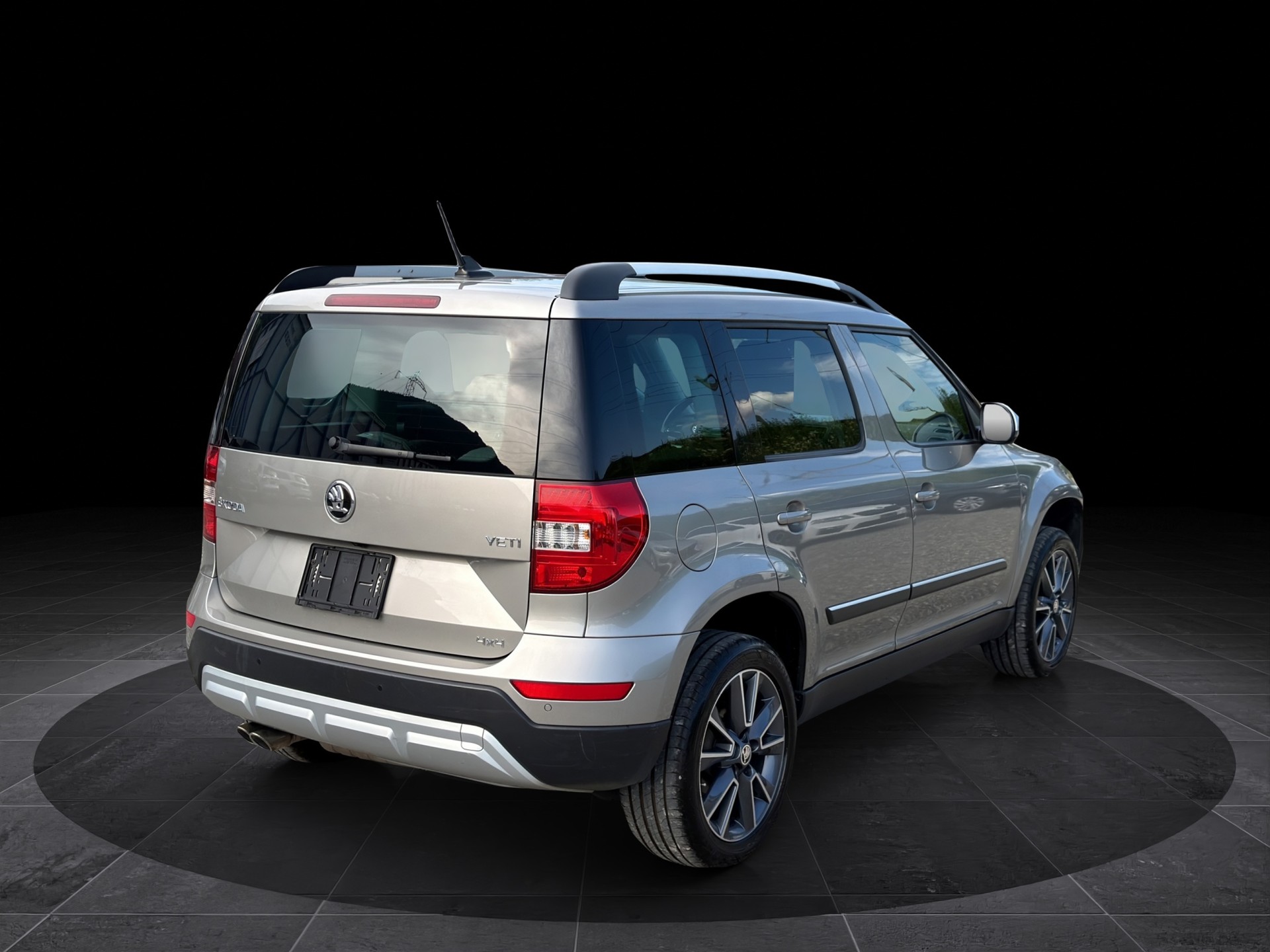 SKODA Yeti 2.0 TDI Swiss Line 25 4x4-image-1