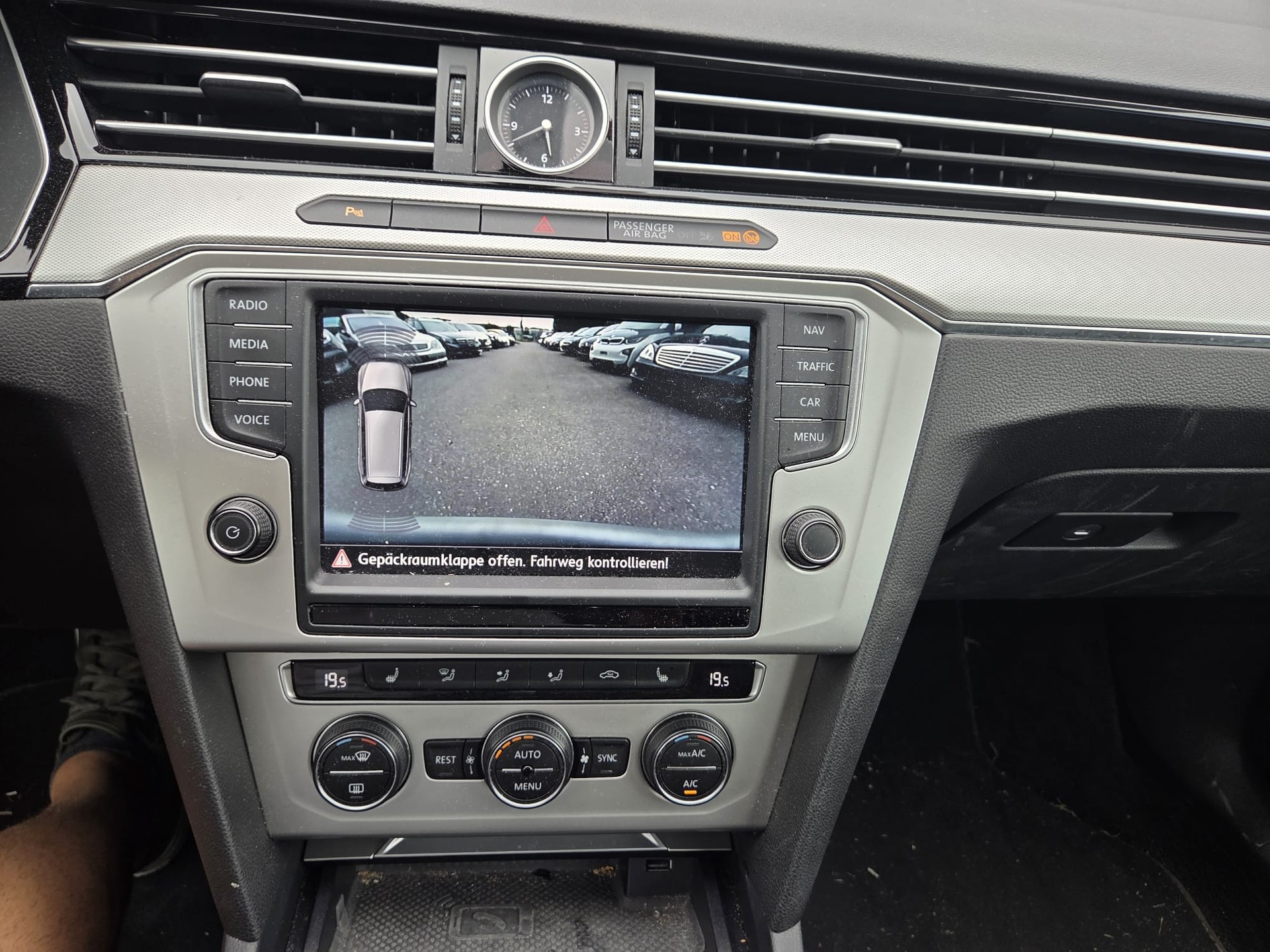 VW Passat Variant 2.0 TDI BMT Comfortline DSG-image-14