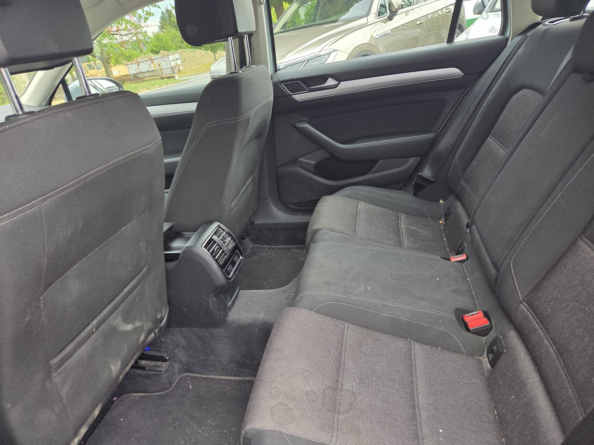VW Passat Variant 2.0 TDI BMT Comfortline DSG-image-12