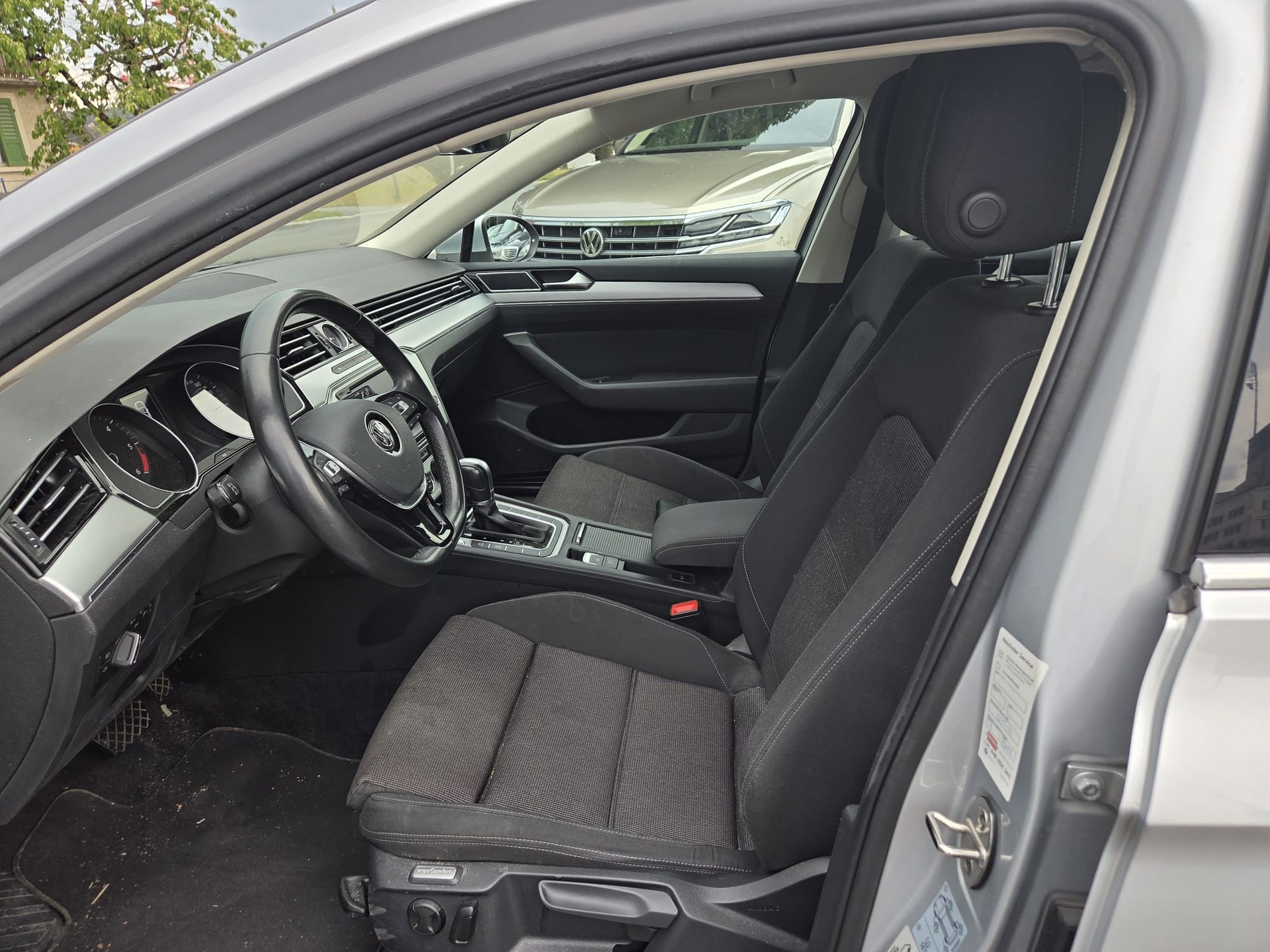 VW Passat Variant 2.0 TDI BMT Comfortline DSG-image-9