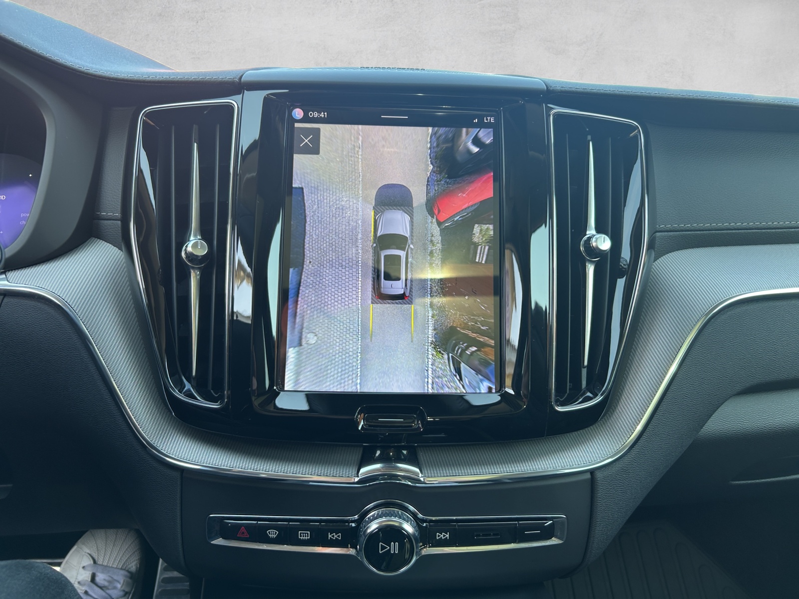 VOLVO XC60 T8 eAWD PluginHybrid Ultimate Dark Geartronic-image-14