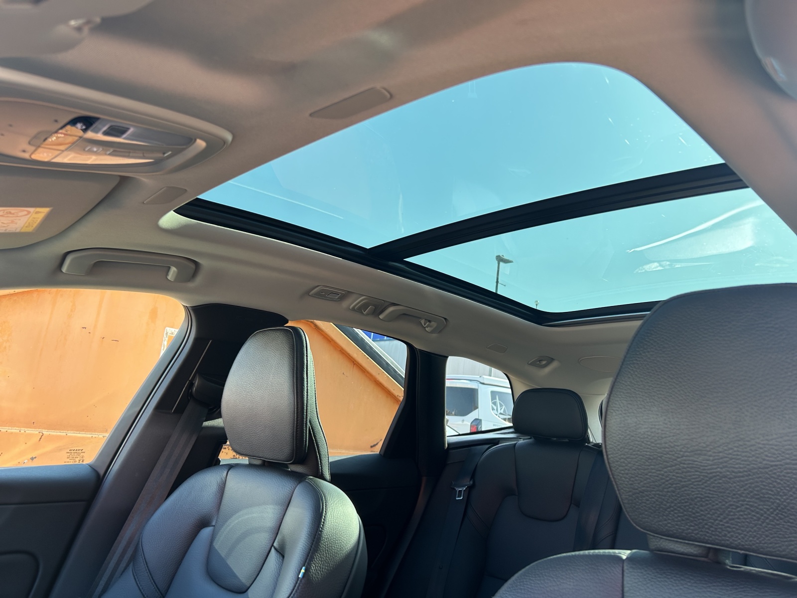VOLVO XC60 T8 eAWD PluginHybrid Ultimate Dark Geartronic-image-20