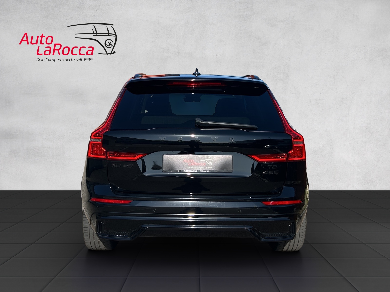VOLVO XC60 T8 eAWD PluginHybrid Ultimate Dark Geartronic-image-3