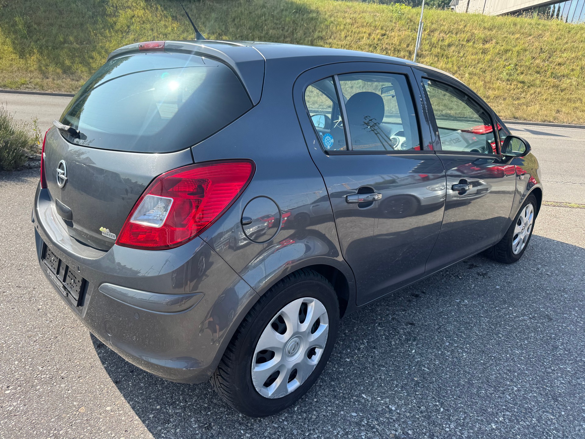 OPEL Corsa 1.4 TP Enjoy-image-3