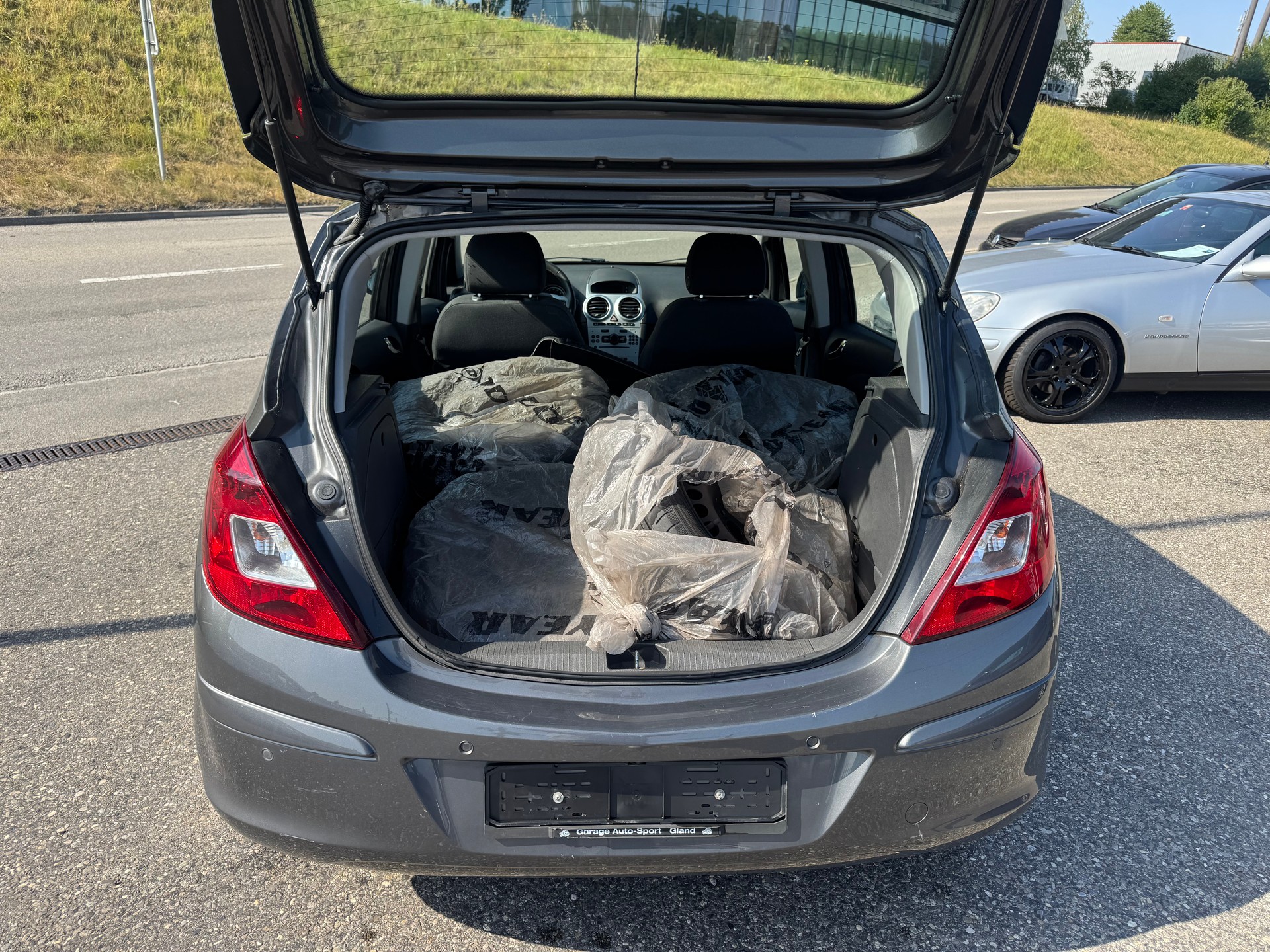 OPEL Corsa 1.4 TP Enjoy-image-5