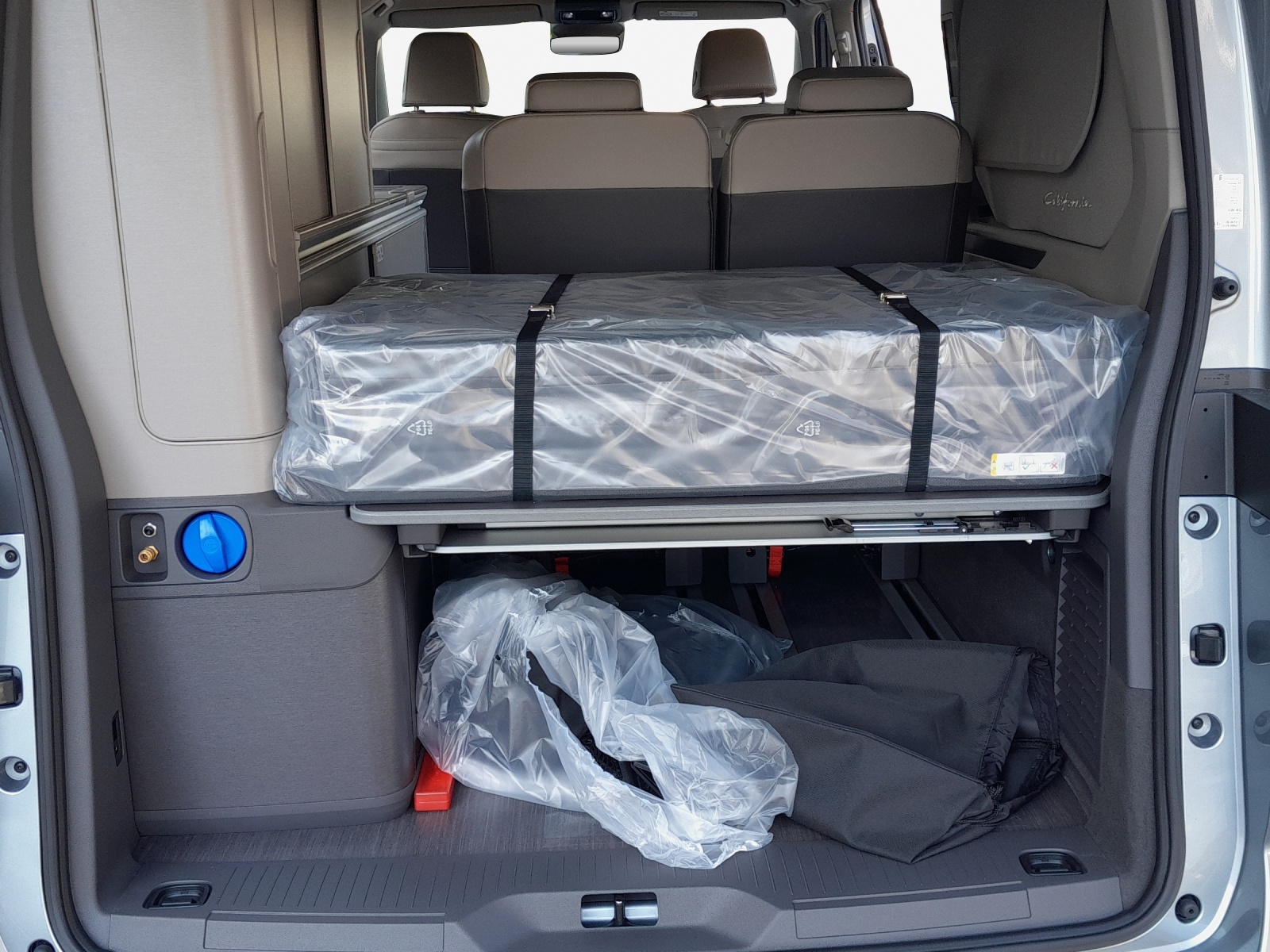 VW California eHybrid Ocean Liberty 4Motion-image-12