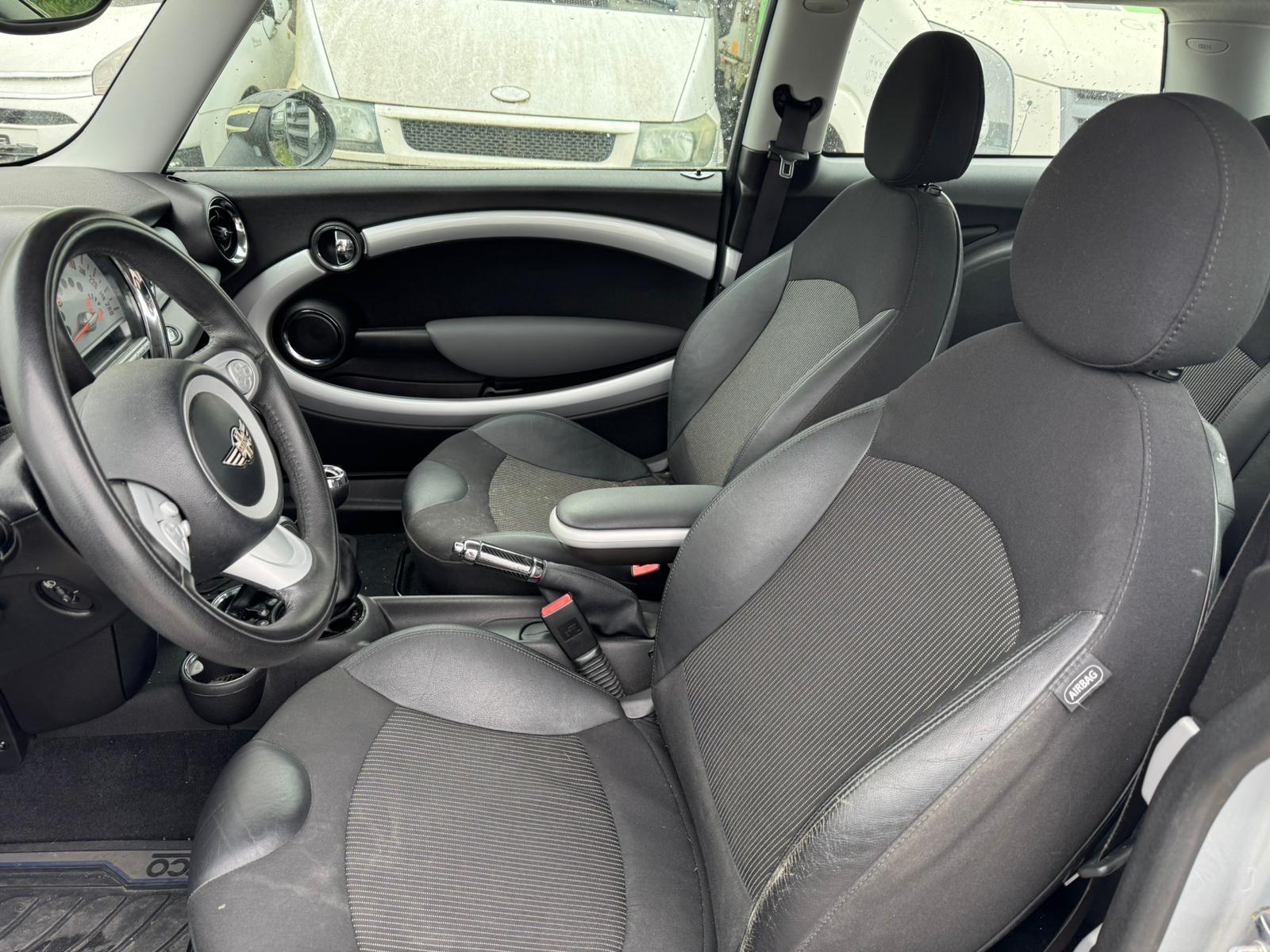 MINI Cooper-image-11