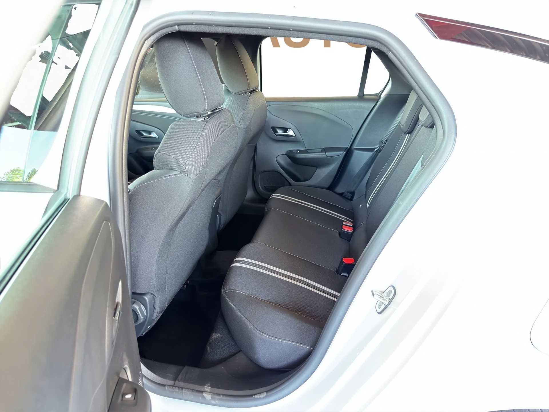 OPEL Corsa 1.2 T GS-image-13