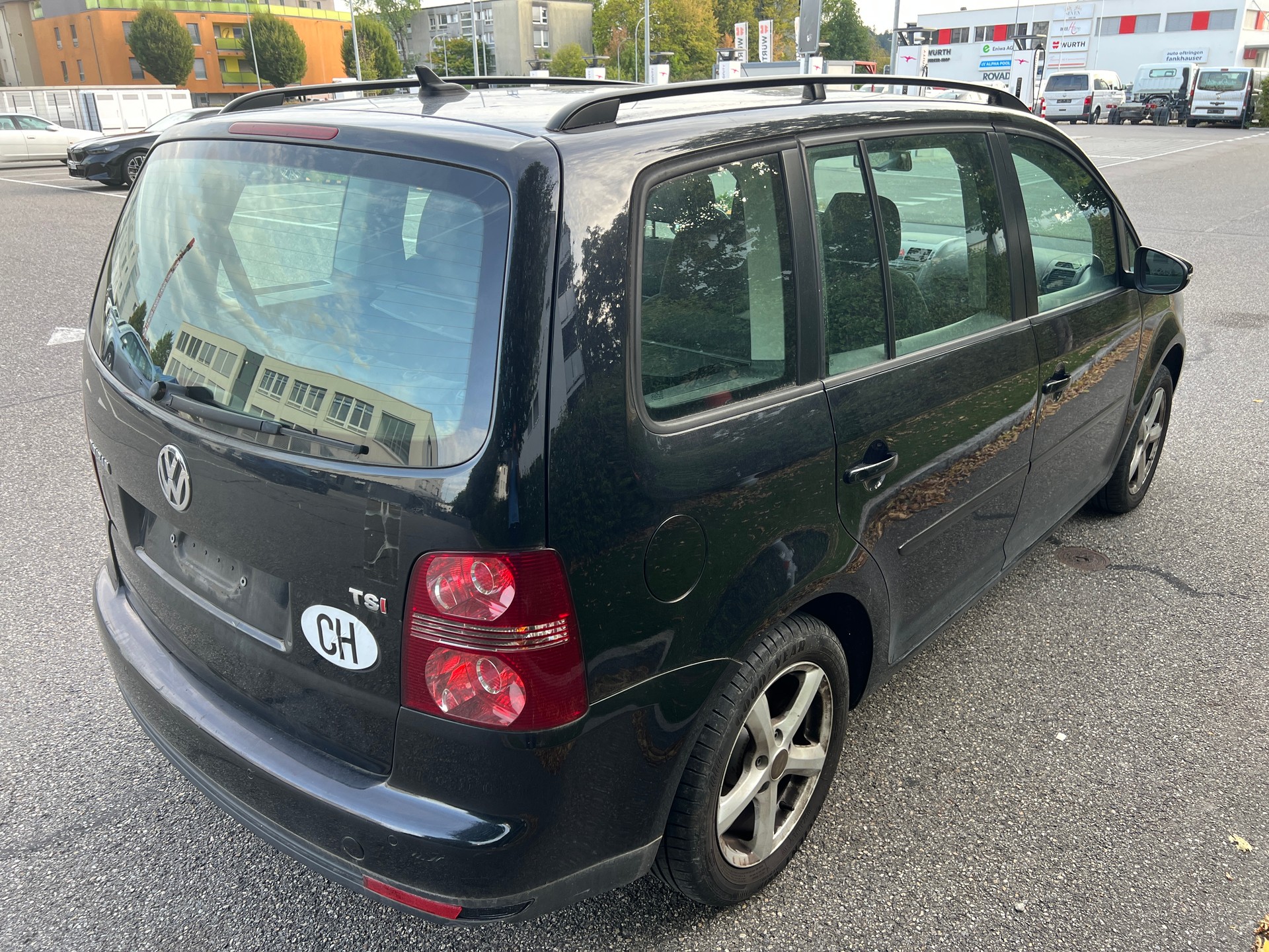 VW Touran 1.4 TSI Trendline DSG-image-12