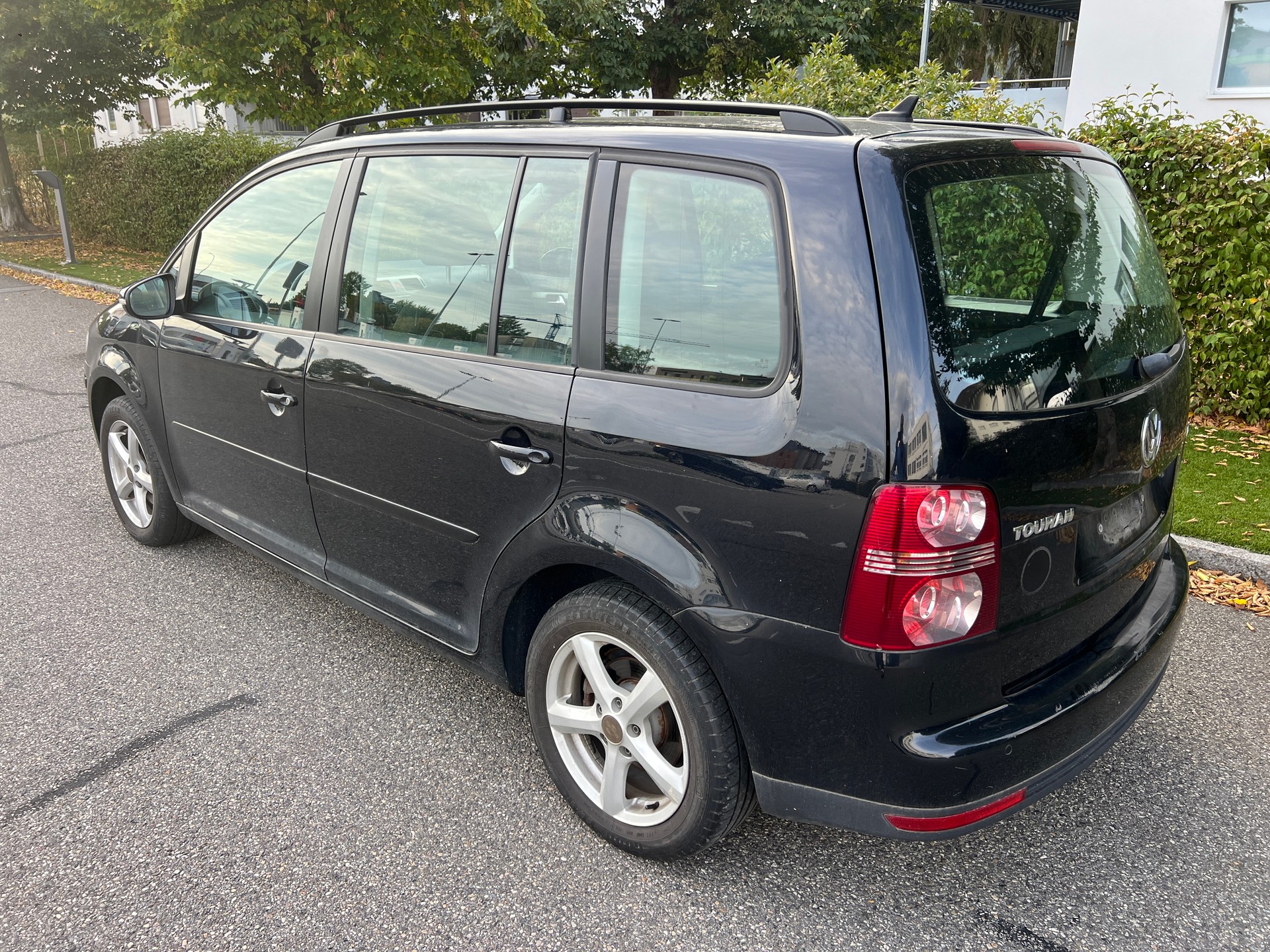 VW Touran 1.4 TSI Trendline DSG-image-3