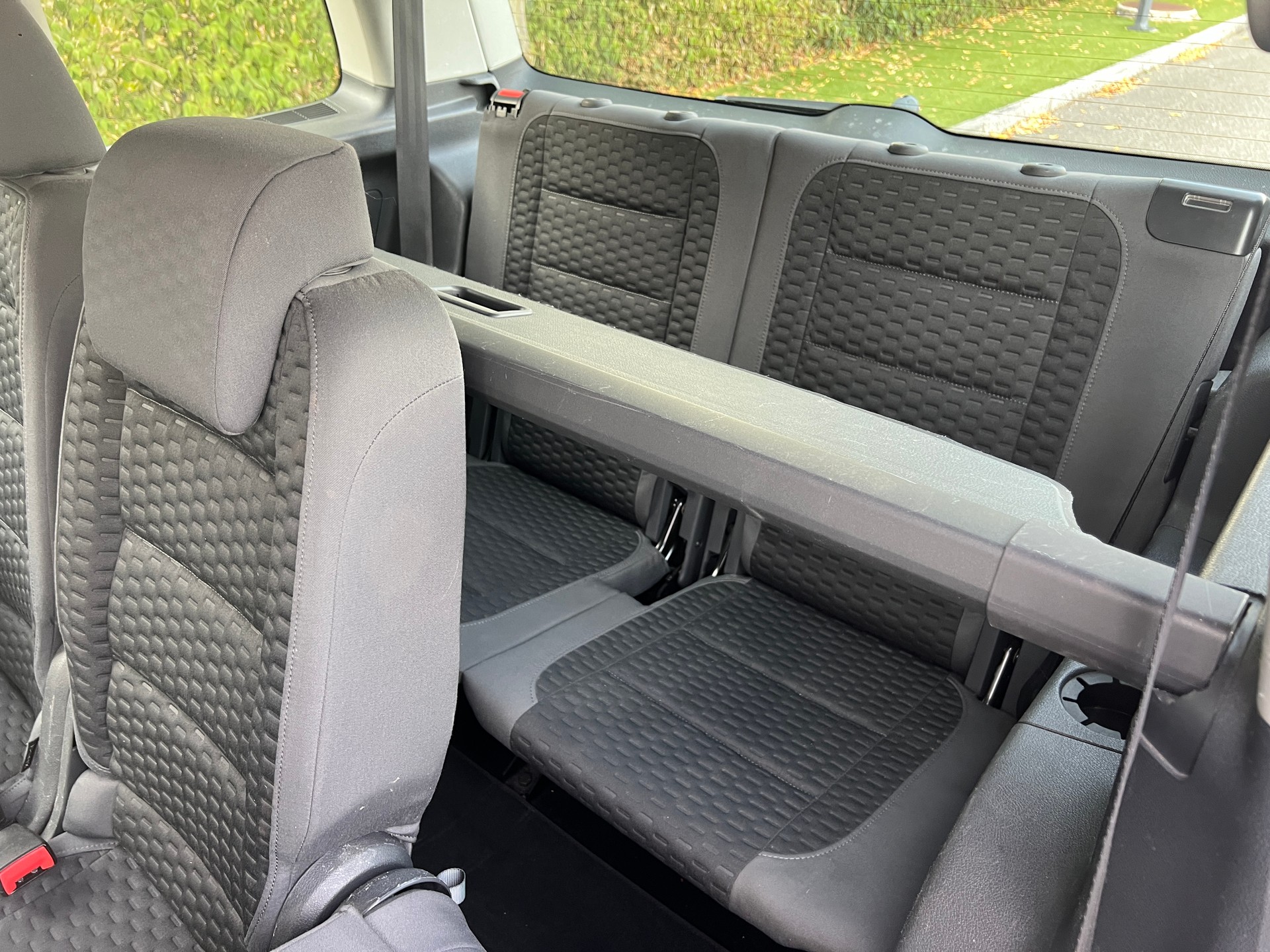 VW Touran 1.4 TSI Trendline DSG-image-8